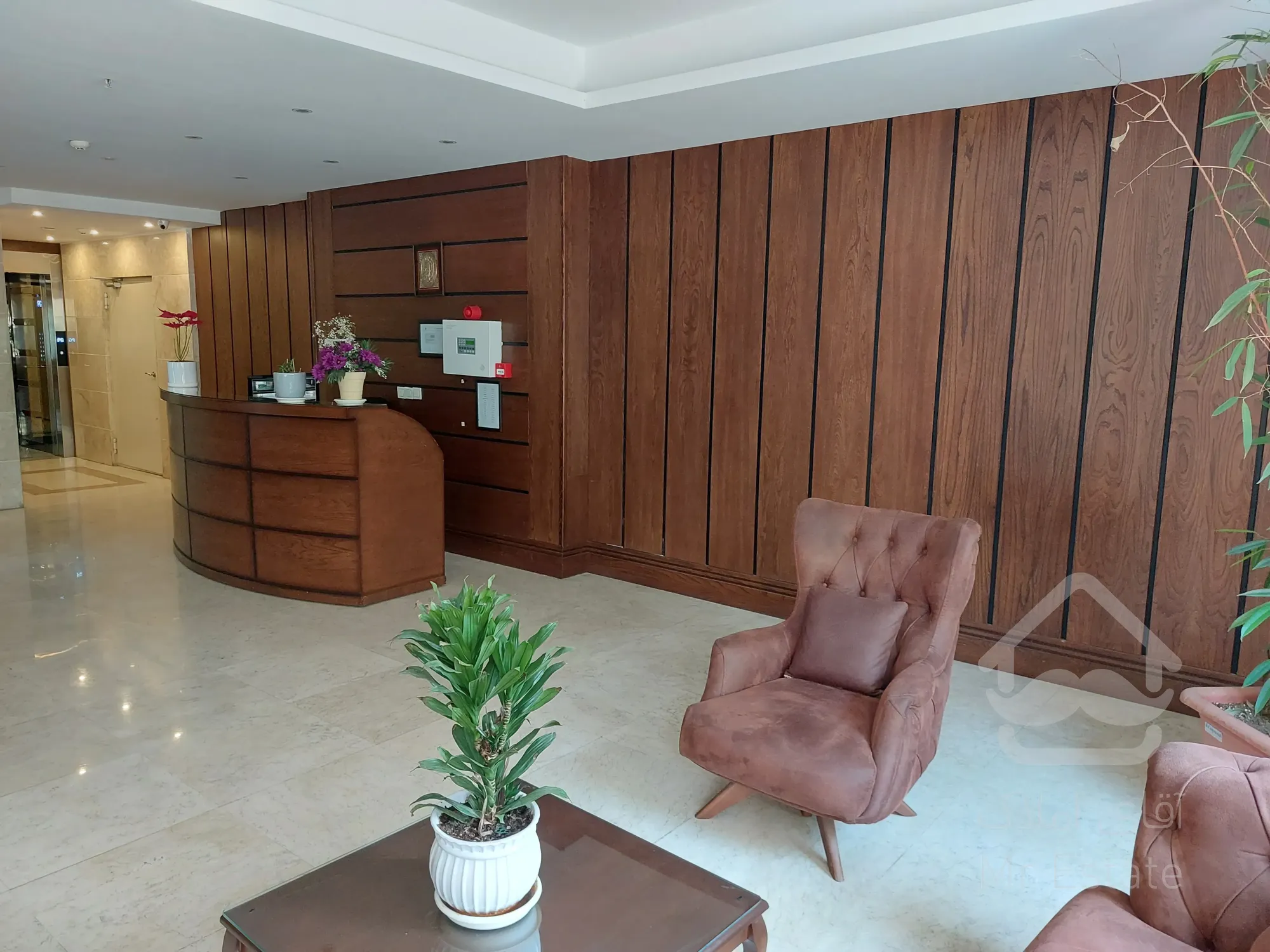 اجاره 300 متری اختیاریه