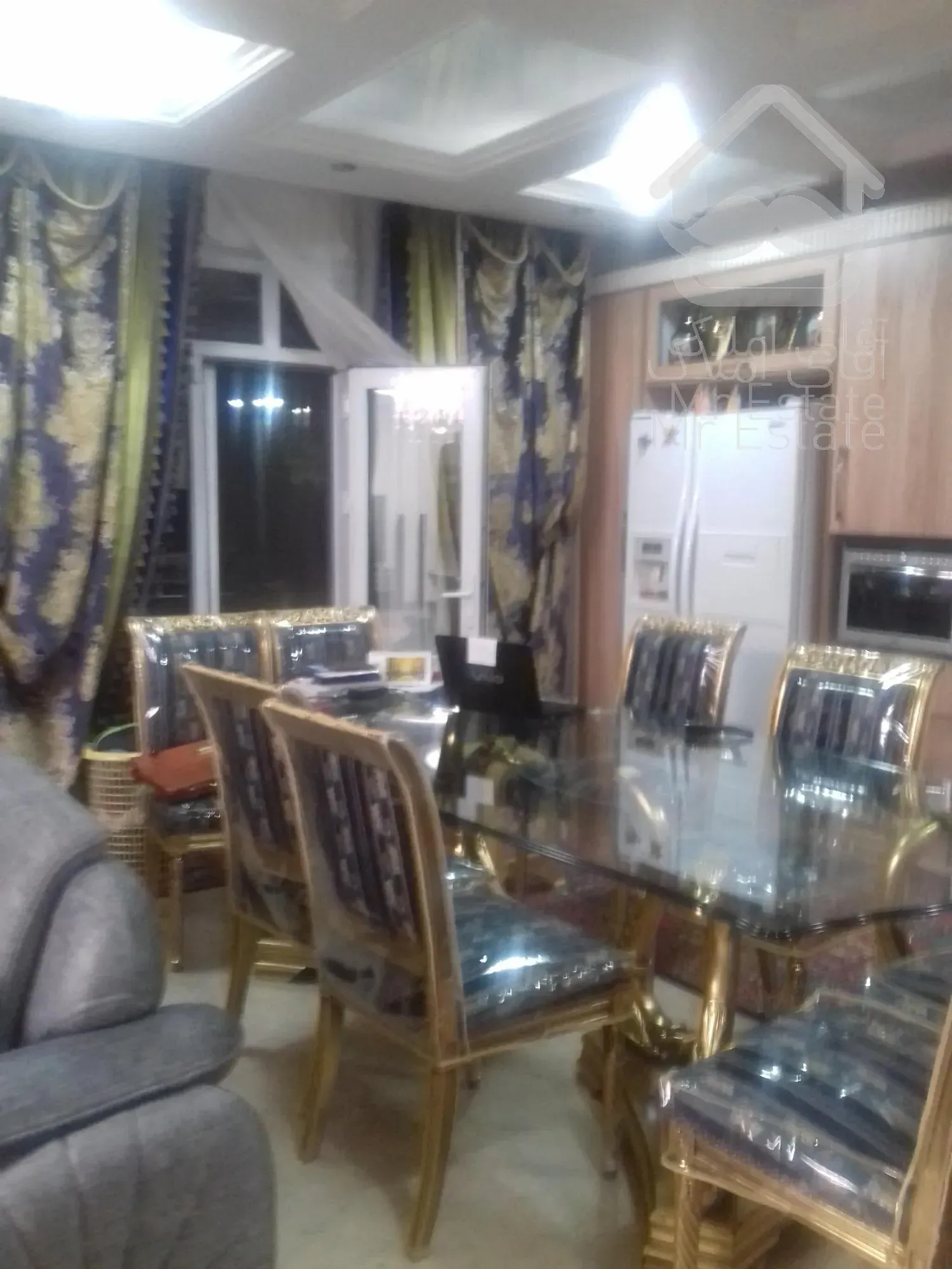 62 متر بر خیابان اداری