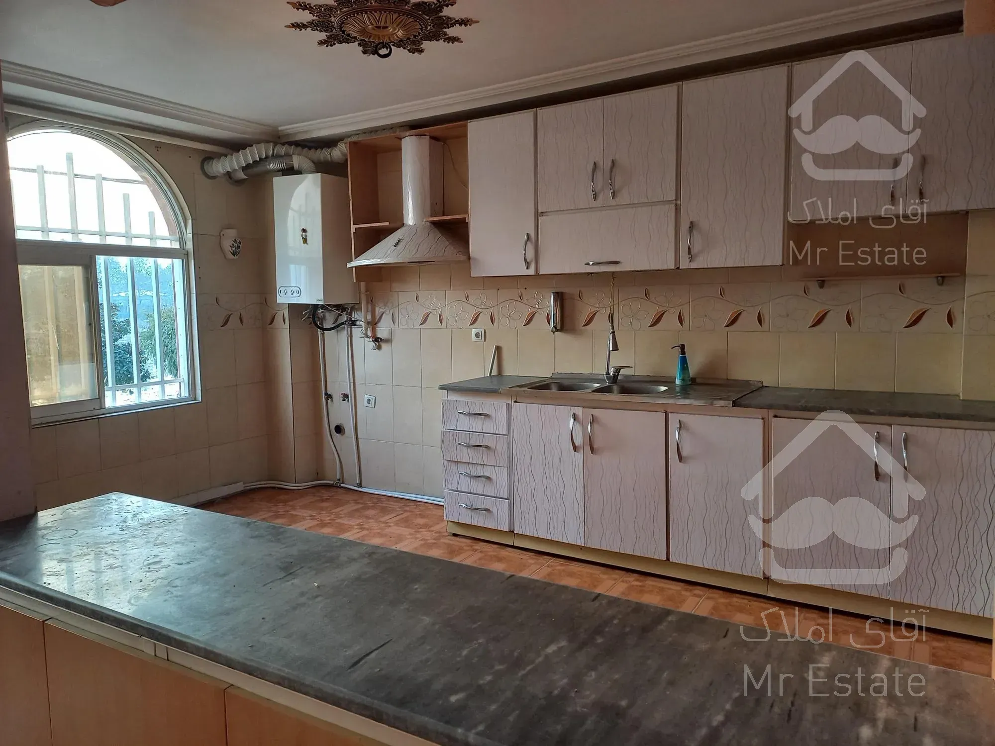 آپارتمان 123 متری ، روبروی دریاچه ، با منظره استثنائی