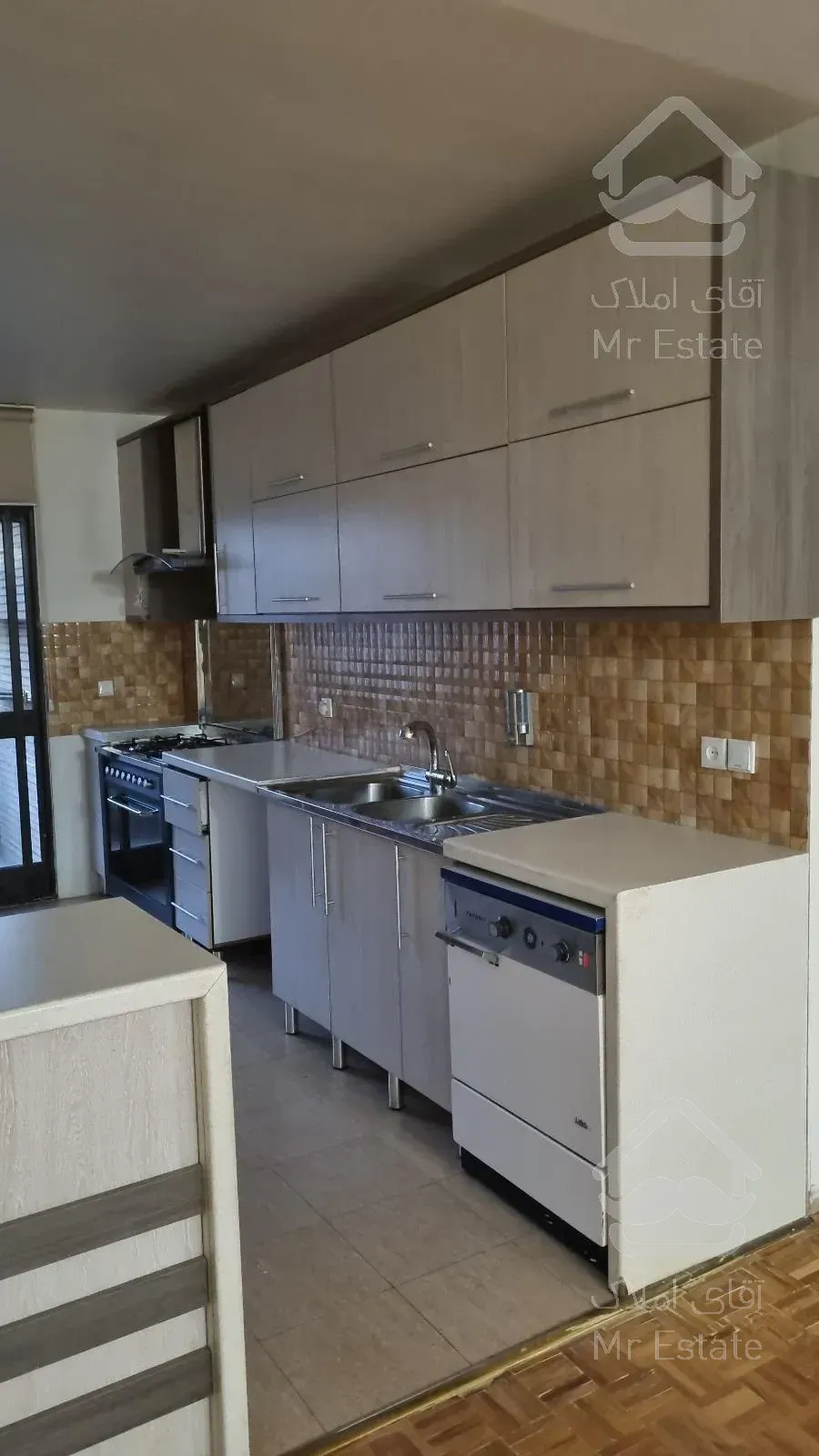 رهن آپارتمان 109 متری 17 امیرآباد از سمت کردستان