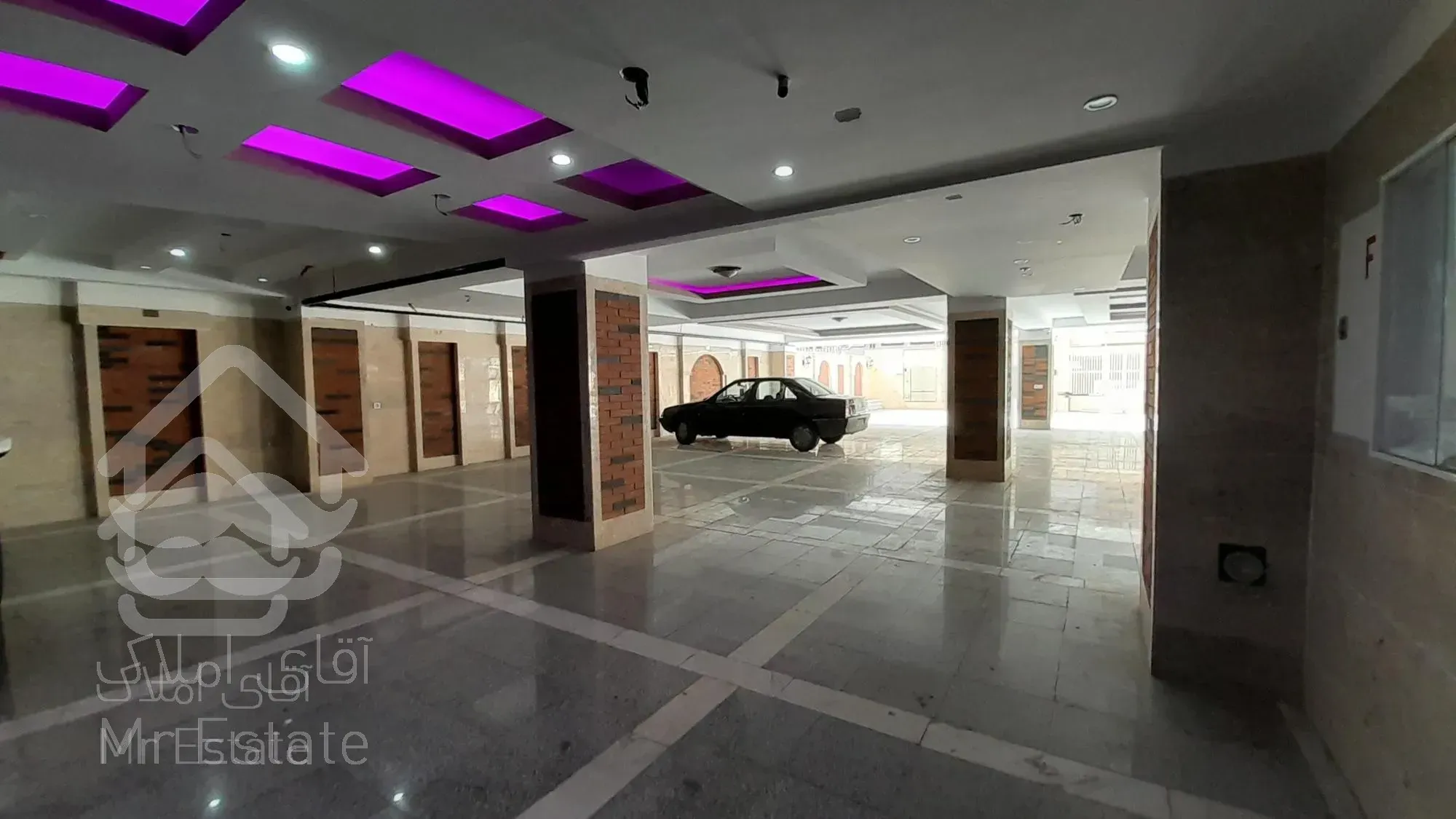 142 متری * دولاین آسانسور * بهترین لوکیشن مارلیک