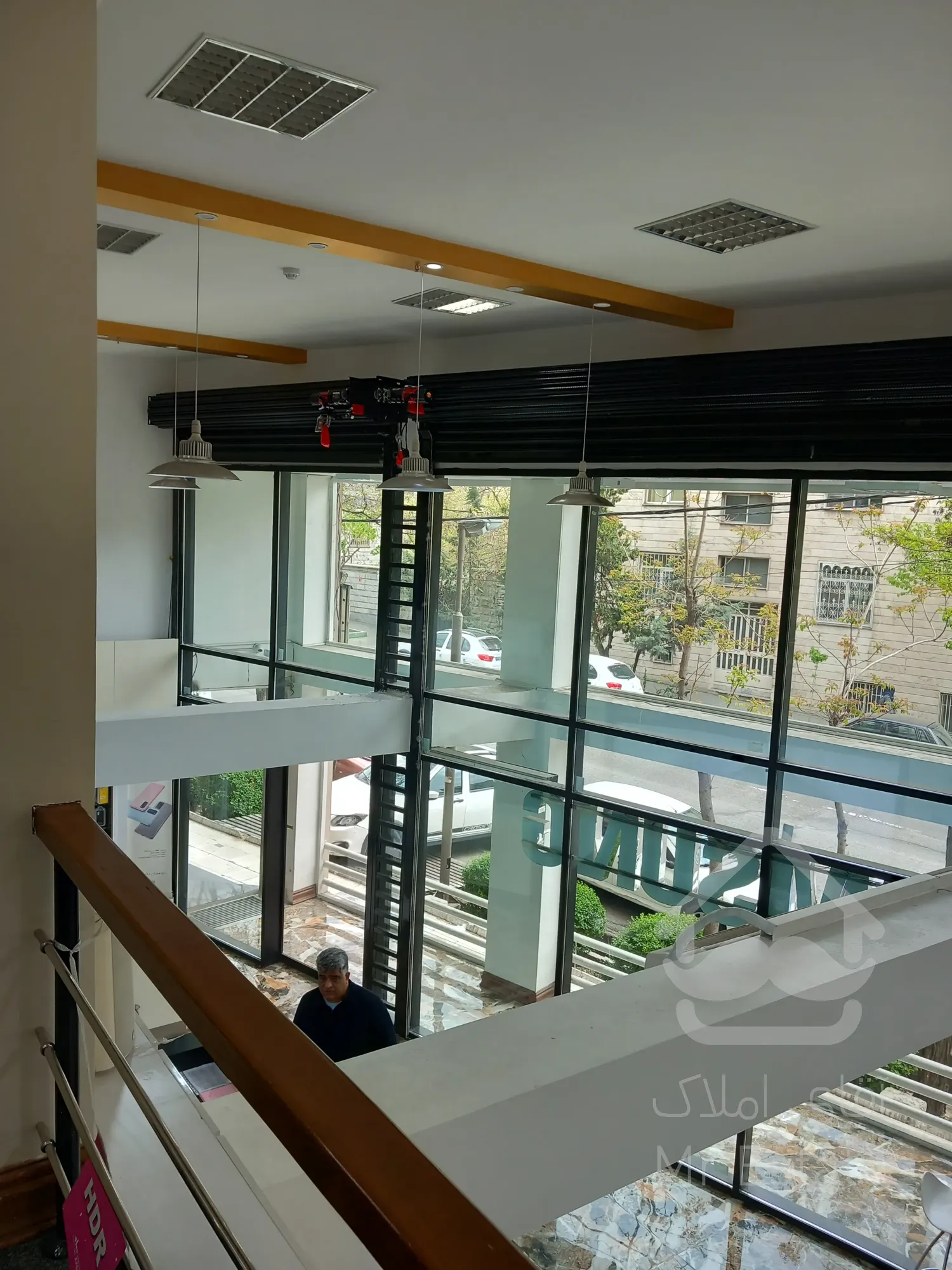 110 متری پاسداران