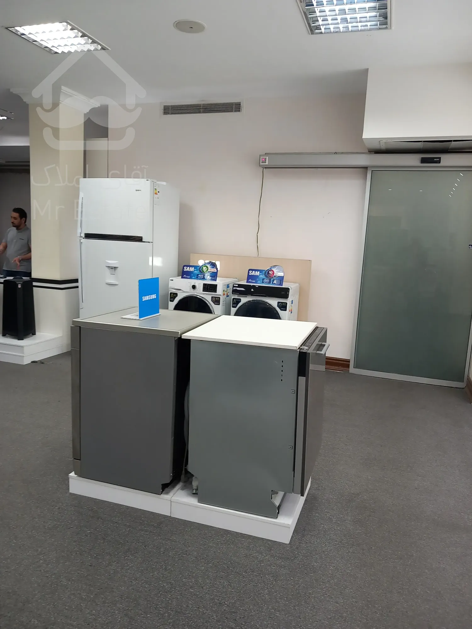 110 متری پاسداران