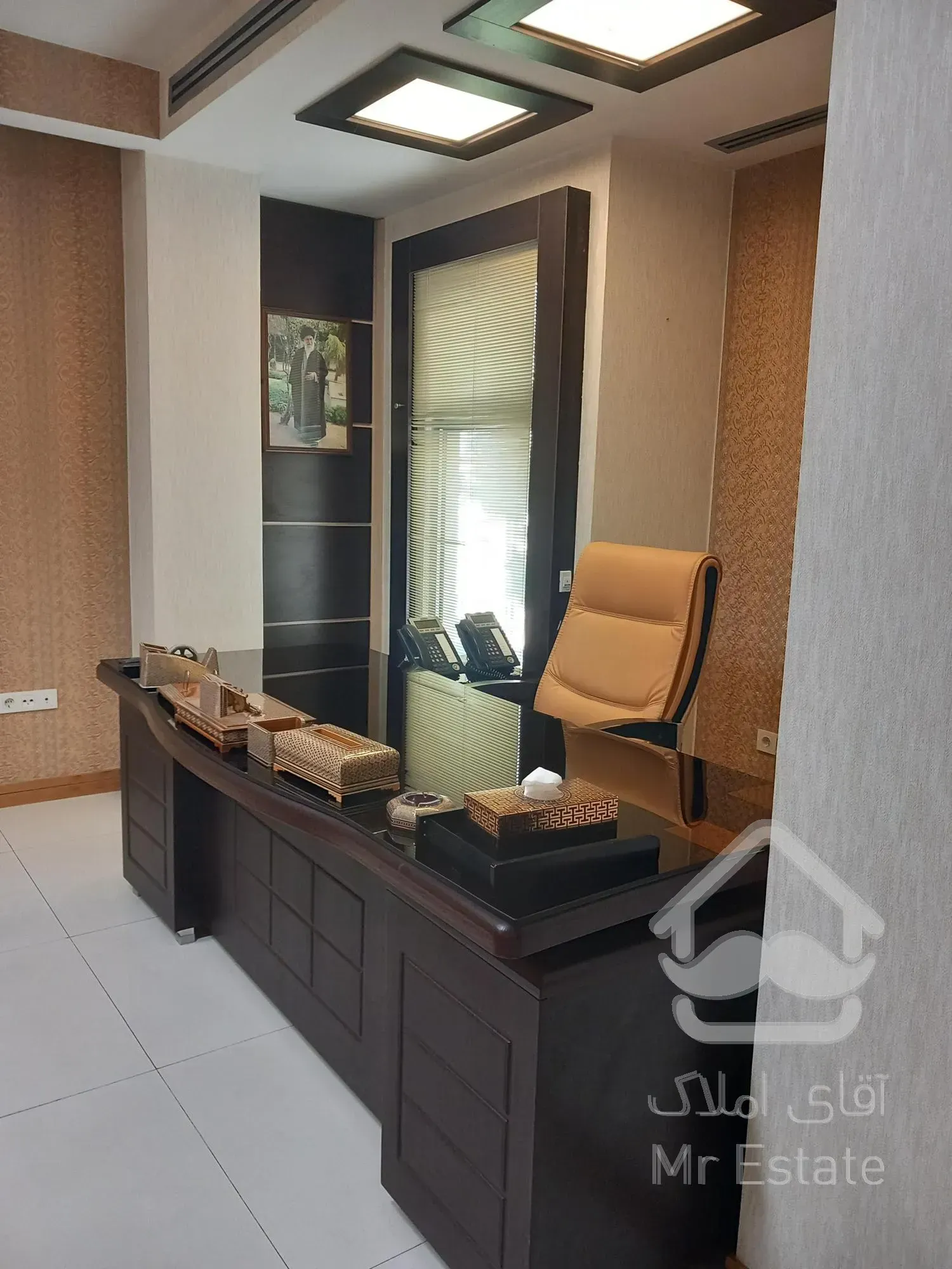 موقعیت اداری پاسداران 145 متر