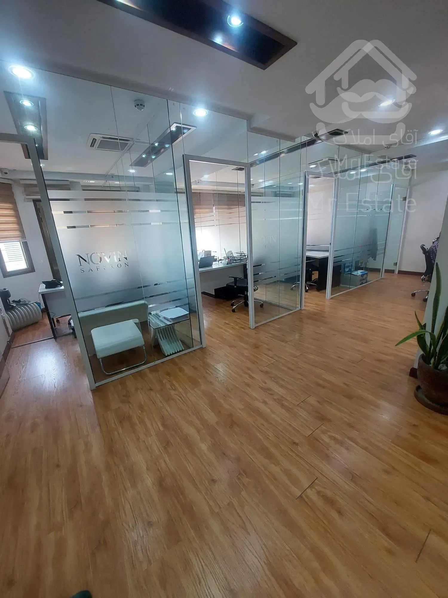 ۲۲۰ متر سند اداری ۳ پارکینگ جهان کودک