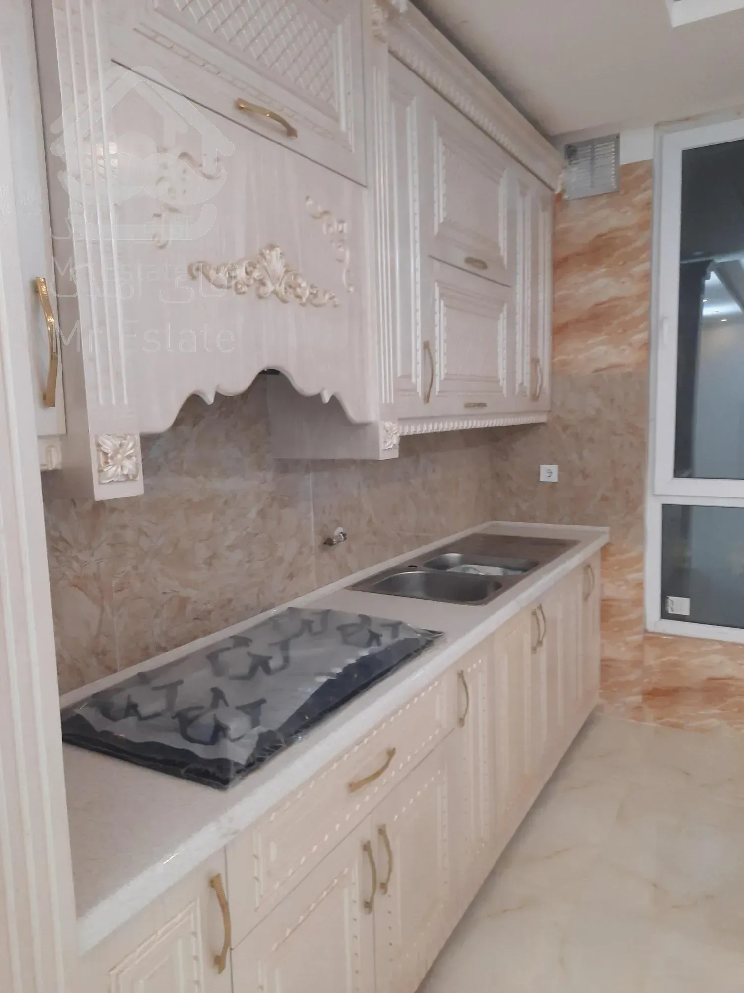 آپارتمان ۹۸ متری صفر سند آماده زیر فی