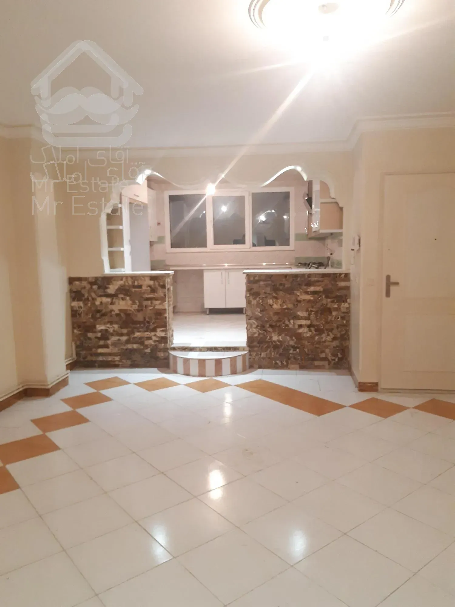 فروش ۸۳ متر ۲ خواب با ۳۰ حیاط اختصاصی