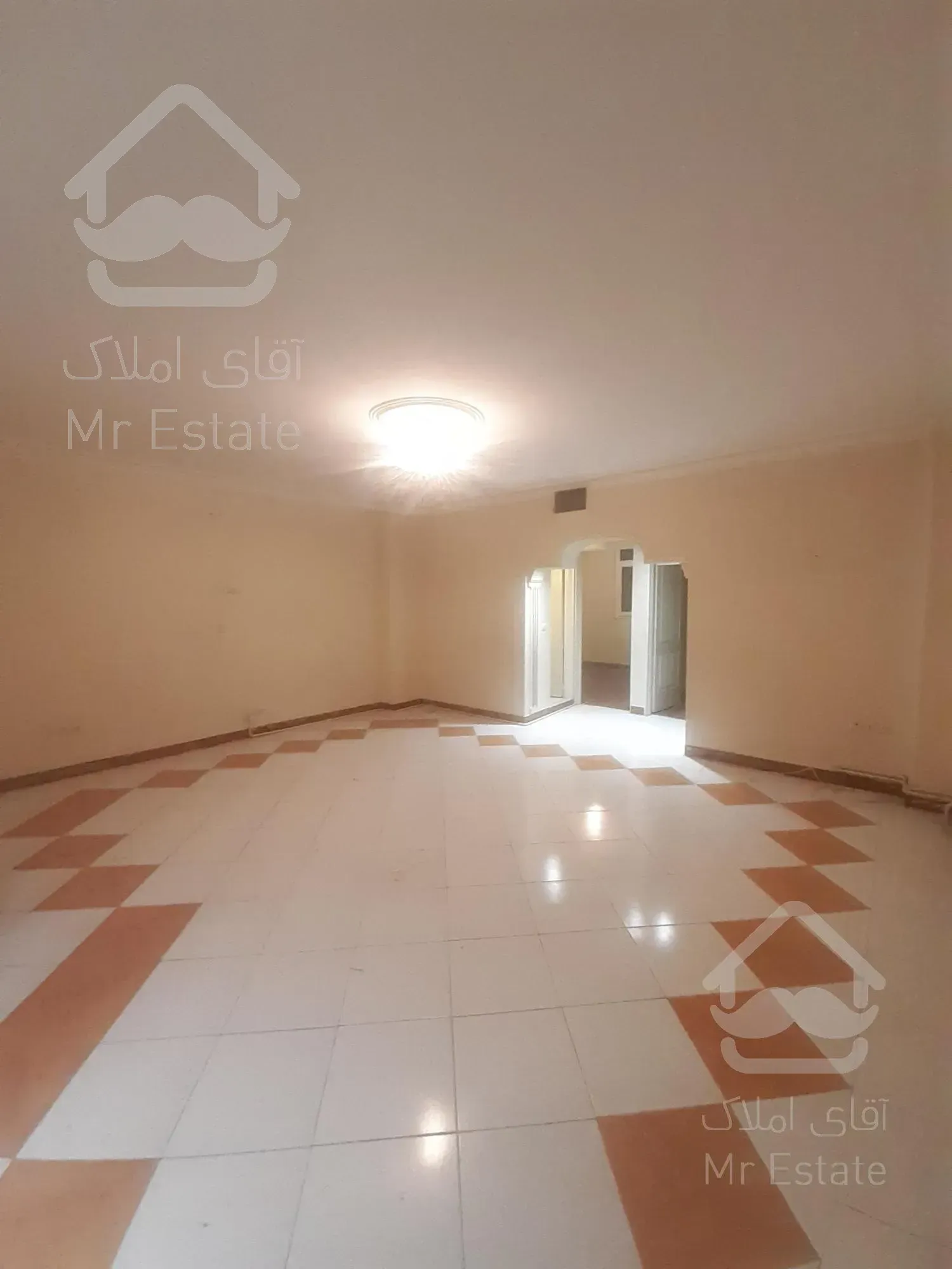 فروش ۸۳ متر ۲ خواب با ۳۰ حیاط اختصاصی