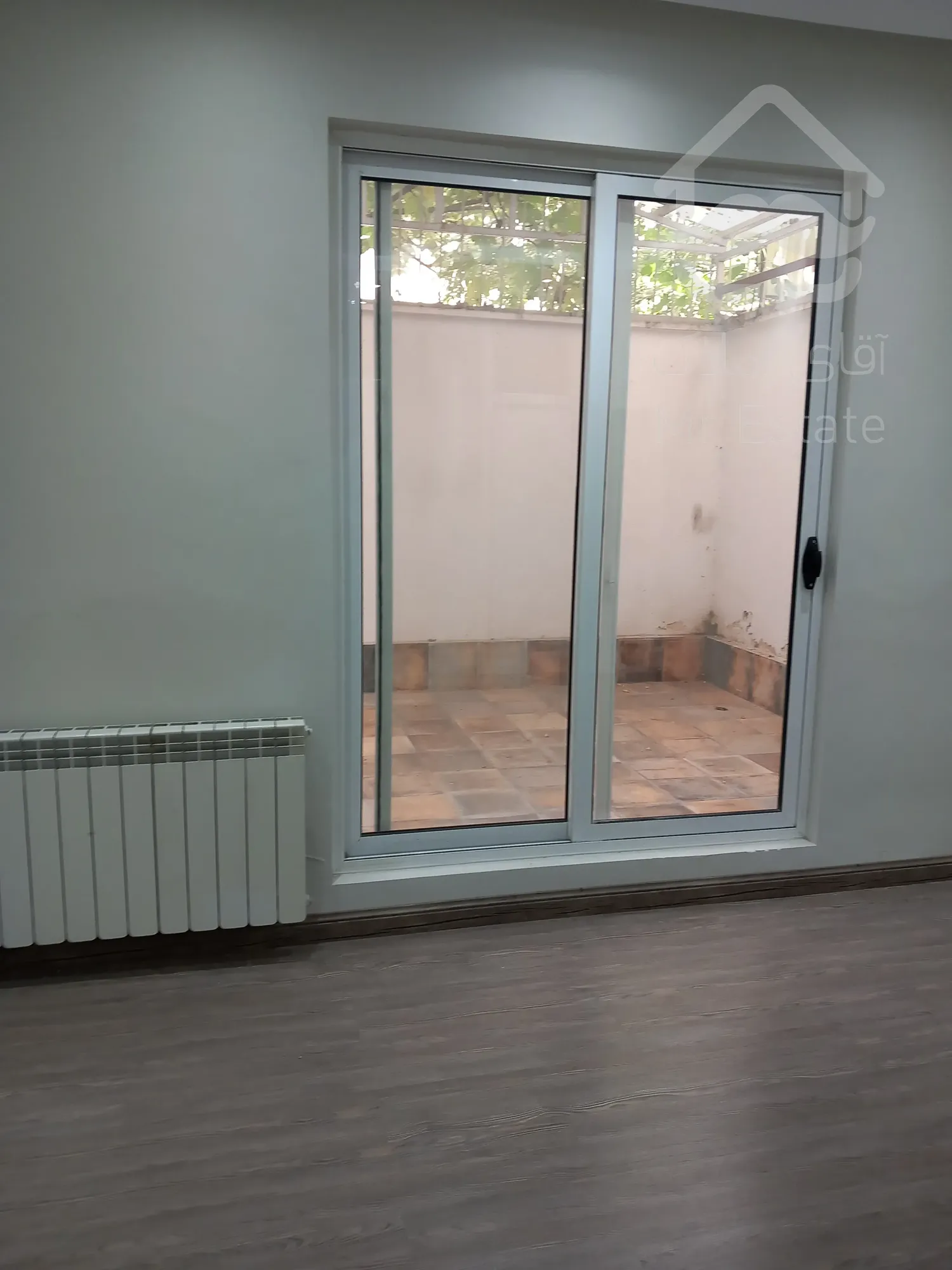 فروش 97 متری پاسداران