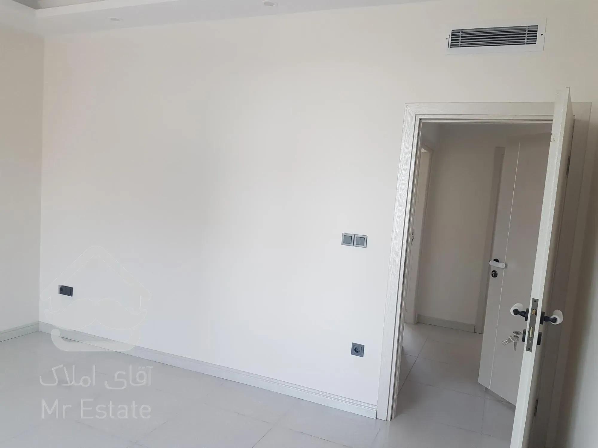 فروش آپارتمان در جمالزاده/نوساز/۹۶ متری