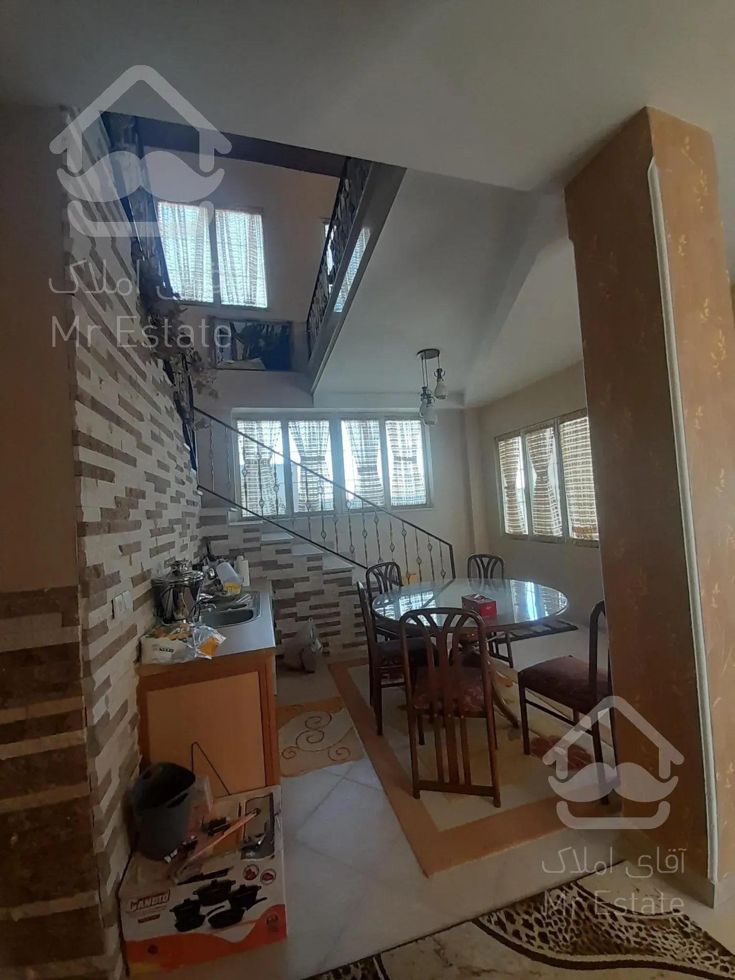 ویلا لاکچری شهمیرزاد با توپوگرافی خاص و منظر رویایی،فول فرنیش