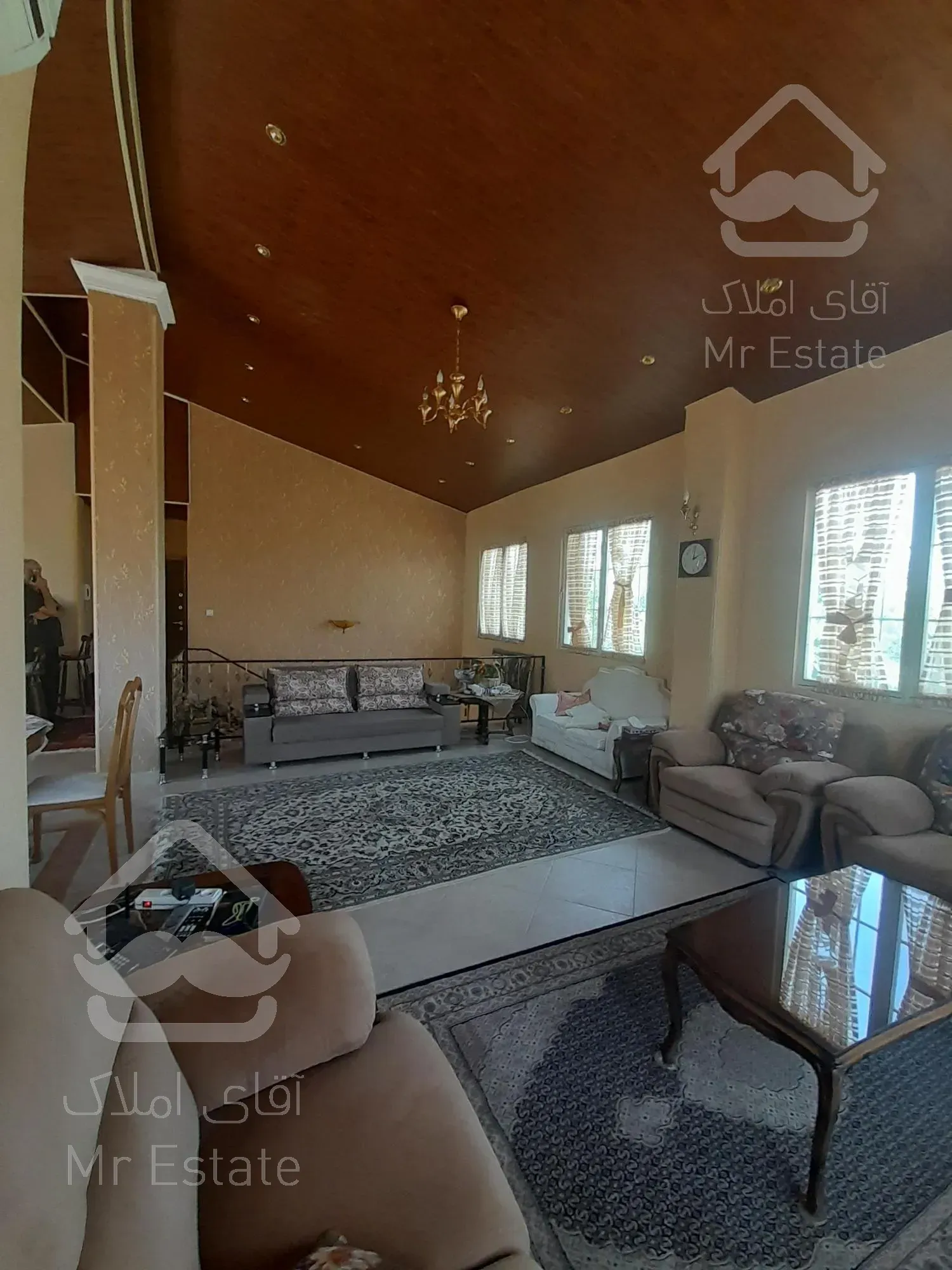 ویلا لاکچری شهمیرزاد با توپوگرافی خاص و منظر رویایی،فول فرنیش