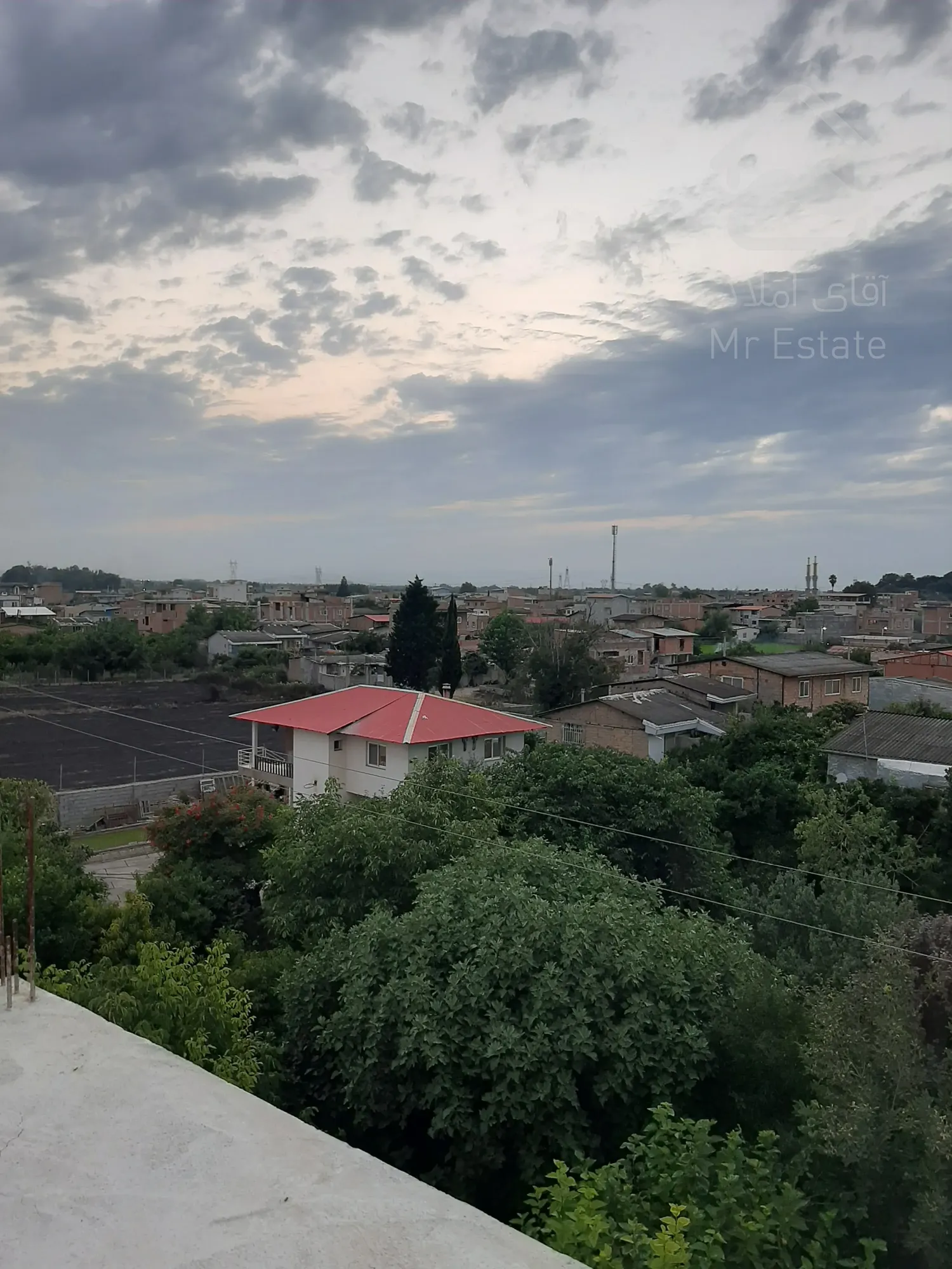 ساختمان نیمه کاره دوبلکس