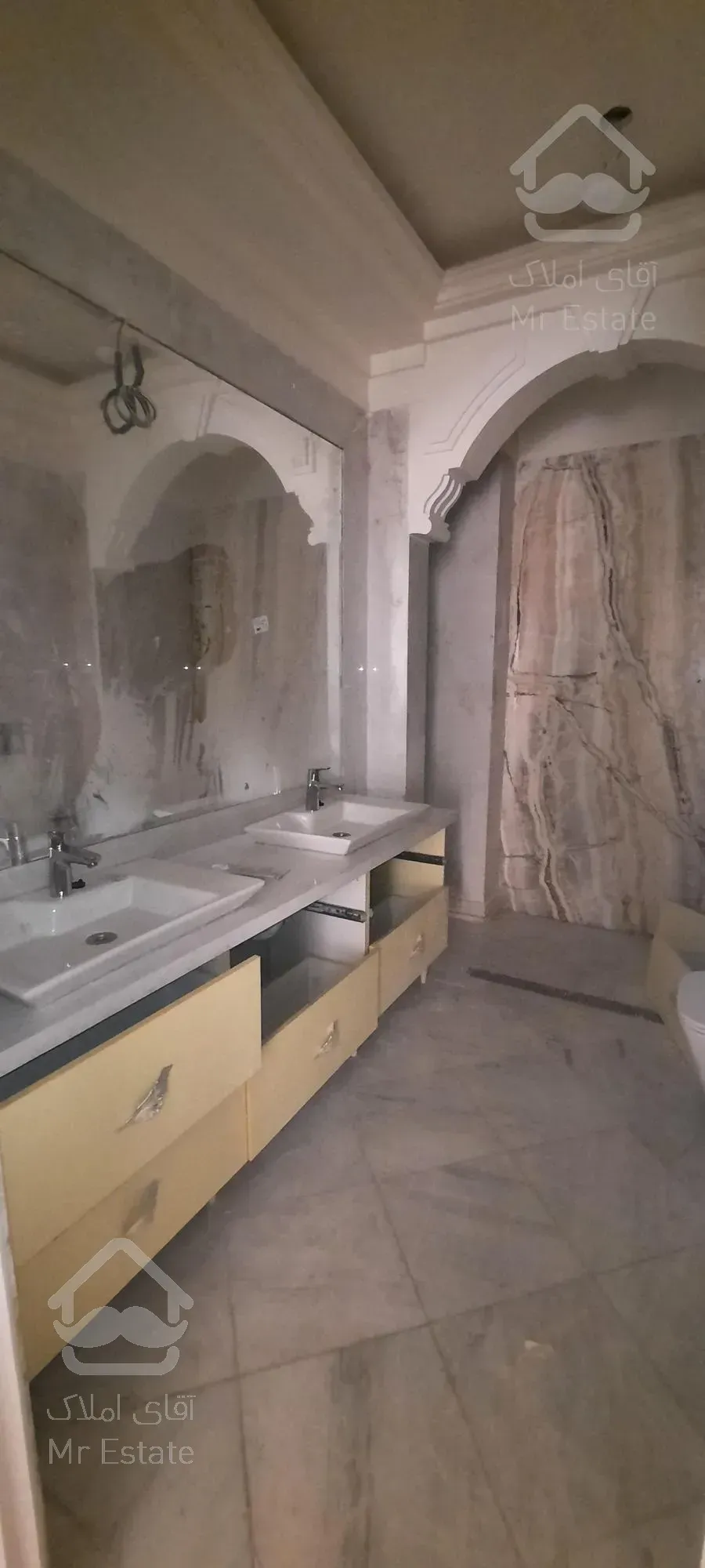 فروش آپارتمان ۱۸۰ متری درفرمانیه ۱