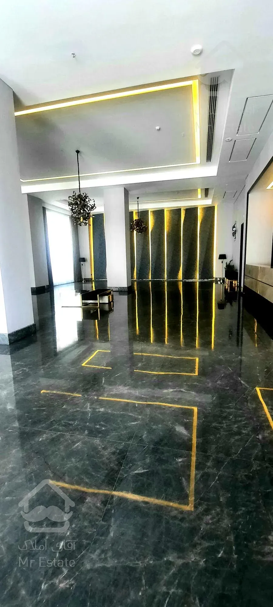 فروش آپارتمان ۲۶۶ متری برند در کامرانیه