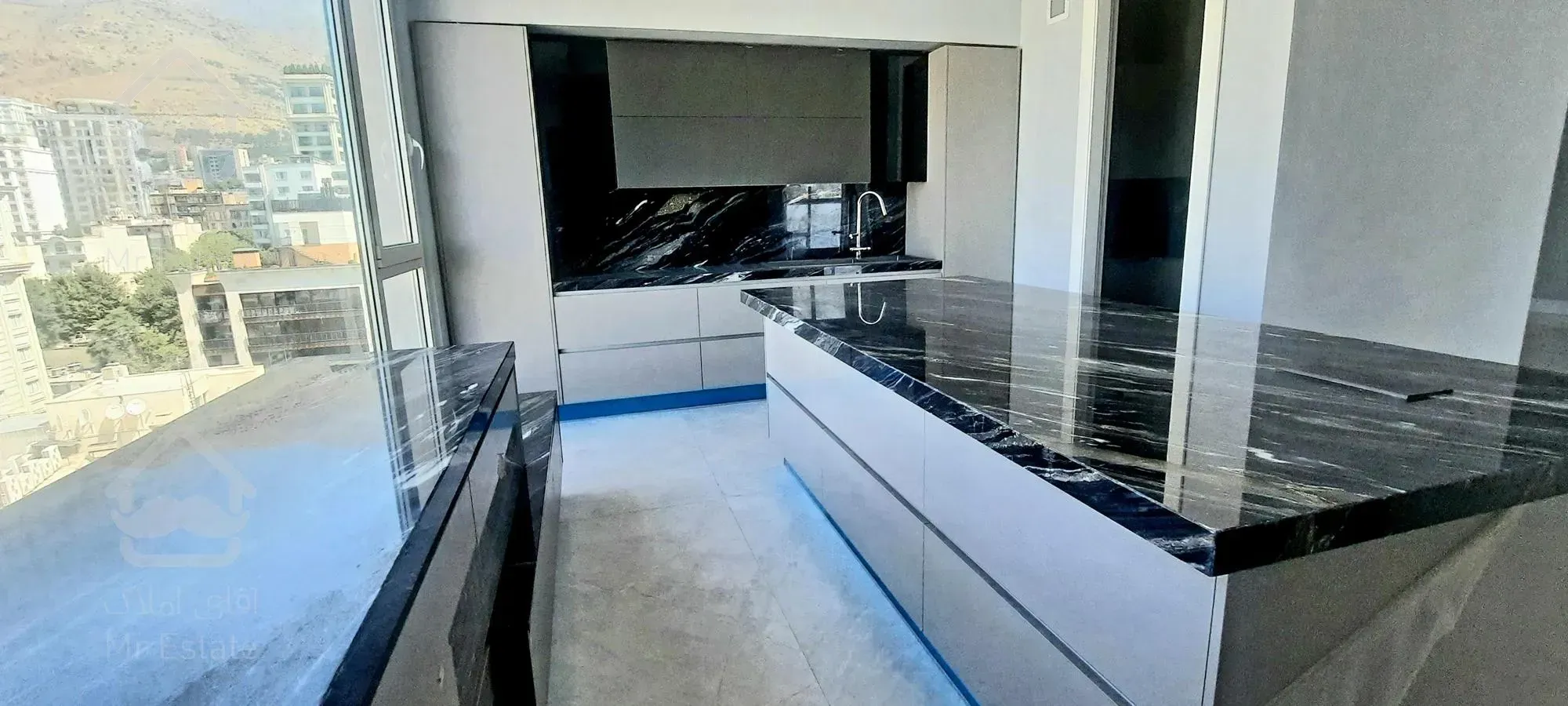 فروش آپارتمان ۲۶۸ متری  مدرن در کامرانیه