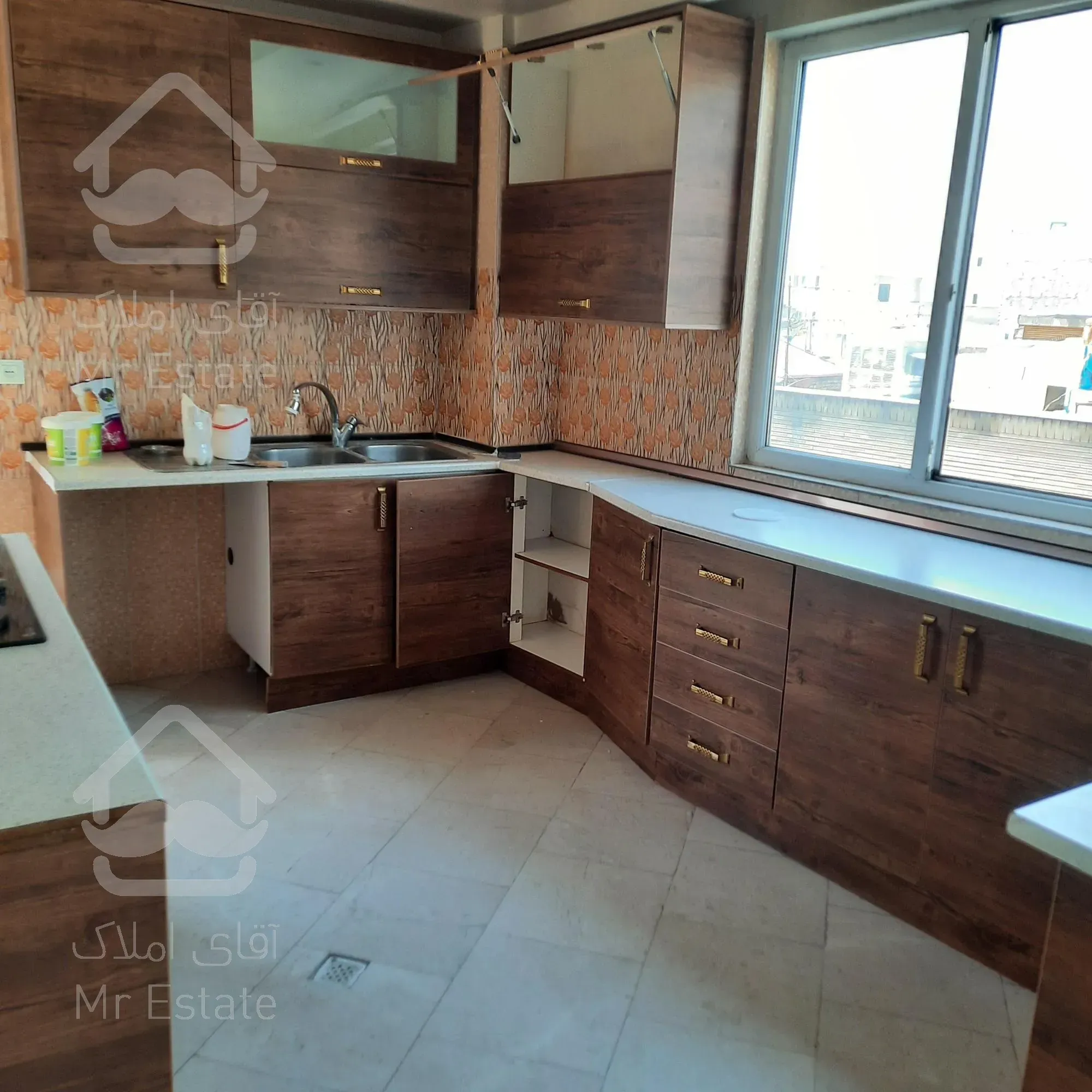 ۱۲۰ متر سه خوابه فول میدان سپاه