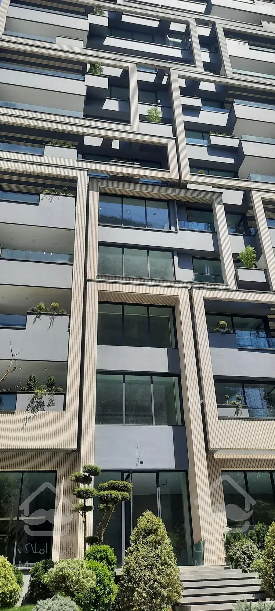 فروش برج باغ ۳۳۰ متری در کامرانیه