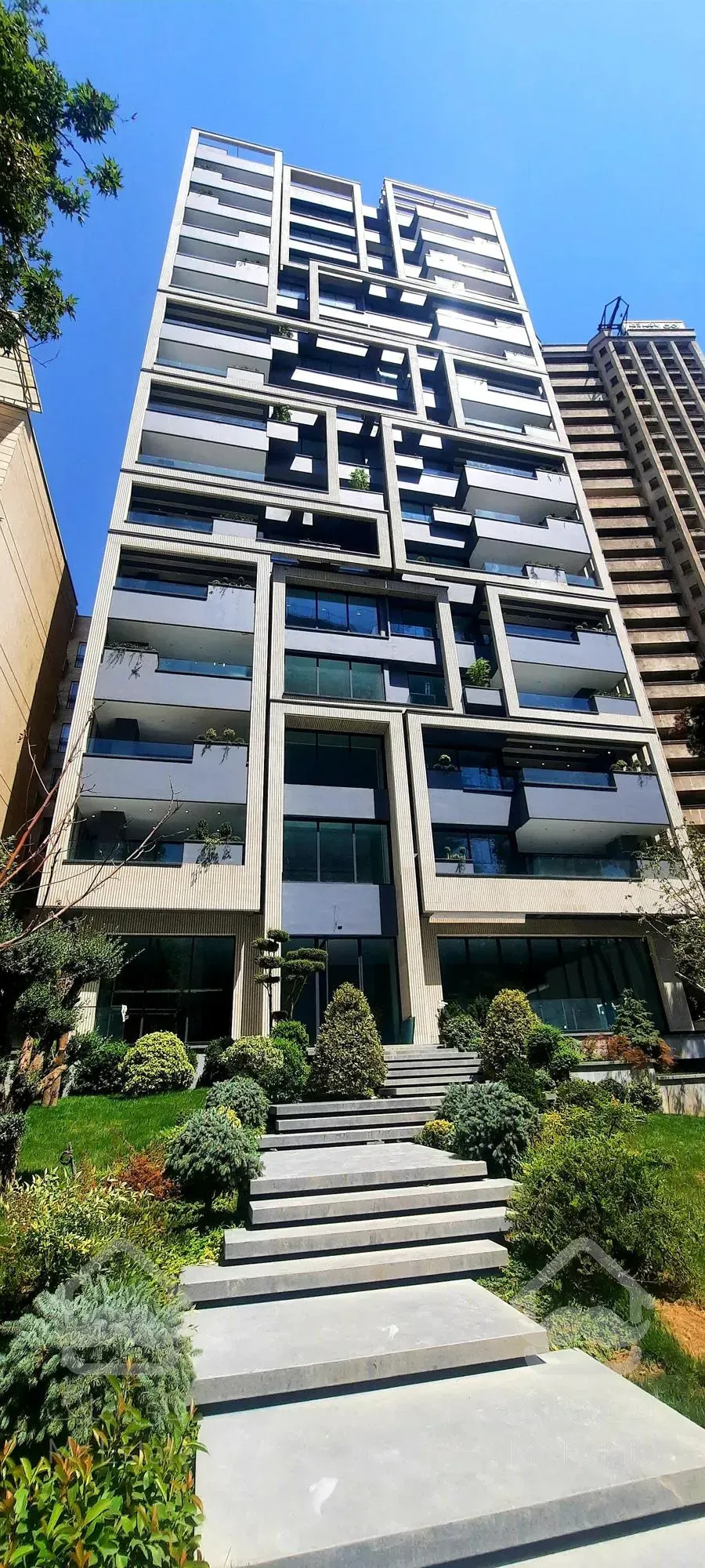 فروش برج باغ ۳۳۰ متری در کامرانیه