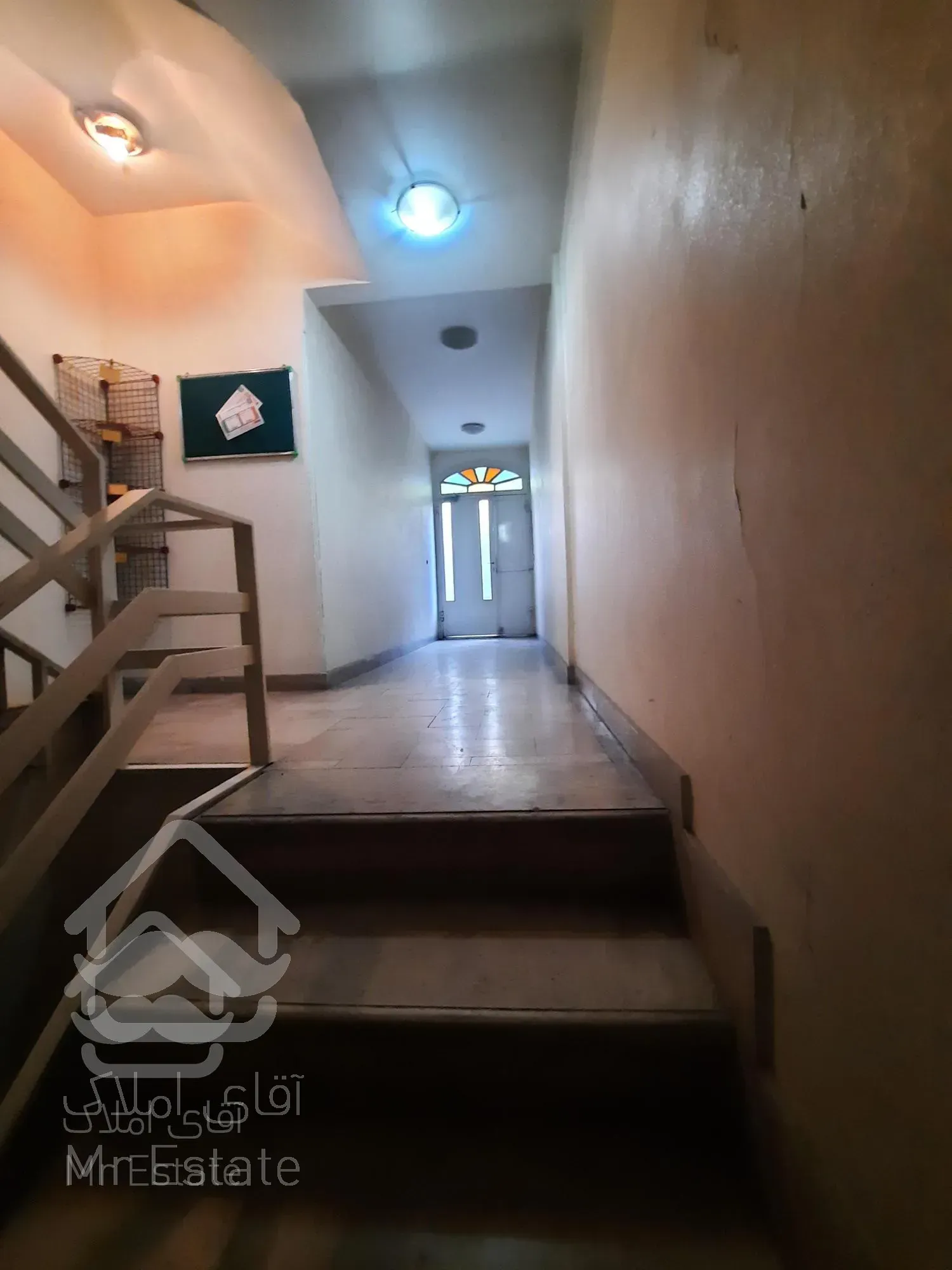 سهروردی شمالی*تک واحدی*185متر*دو پارکینگ*نورونقشه