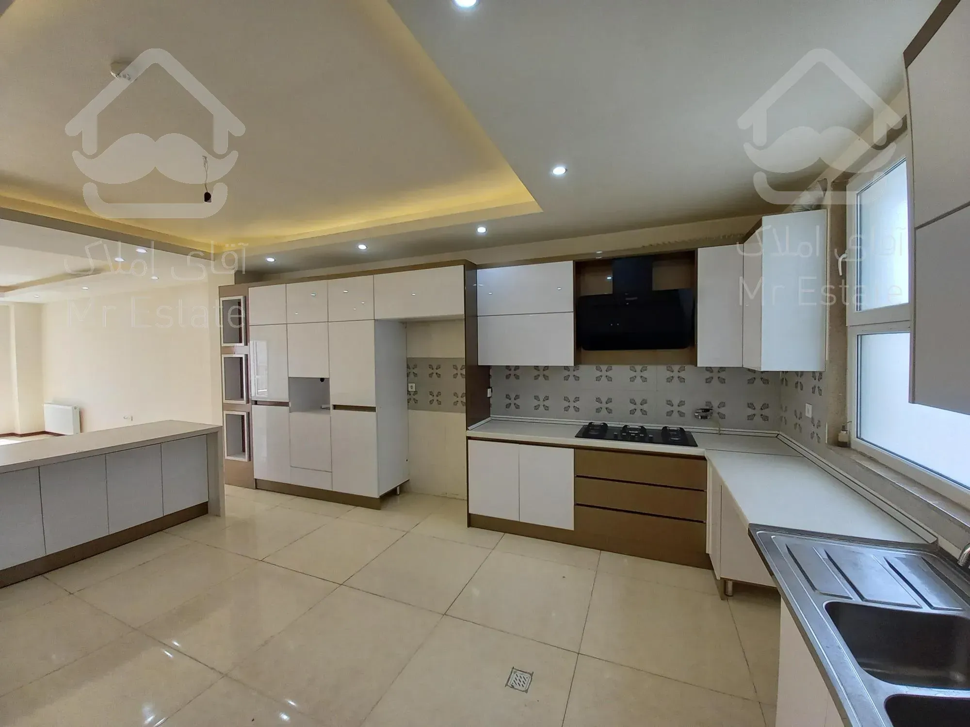 آپارتمان،۱۶۸متر،سه خوابه،گلشهر