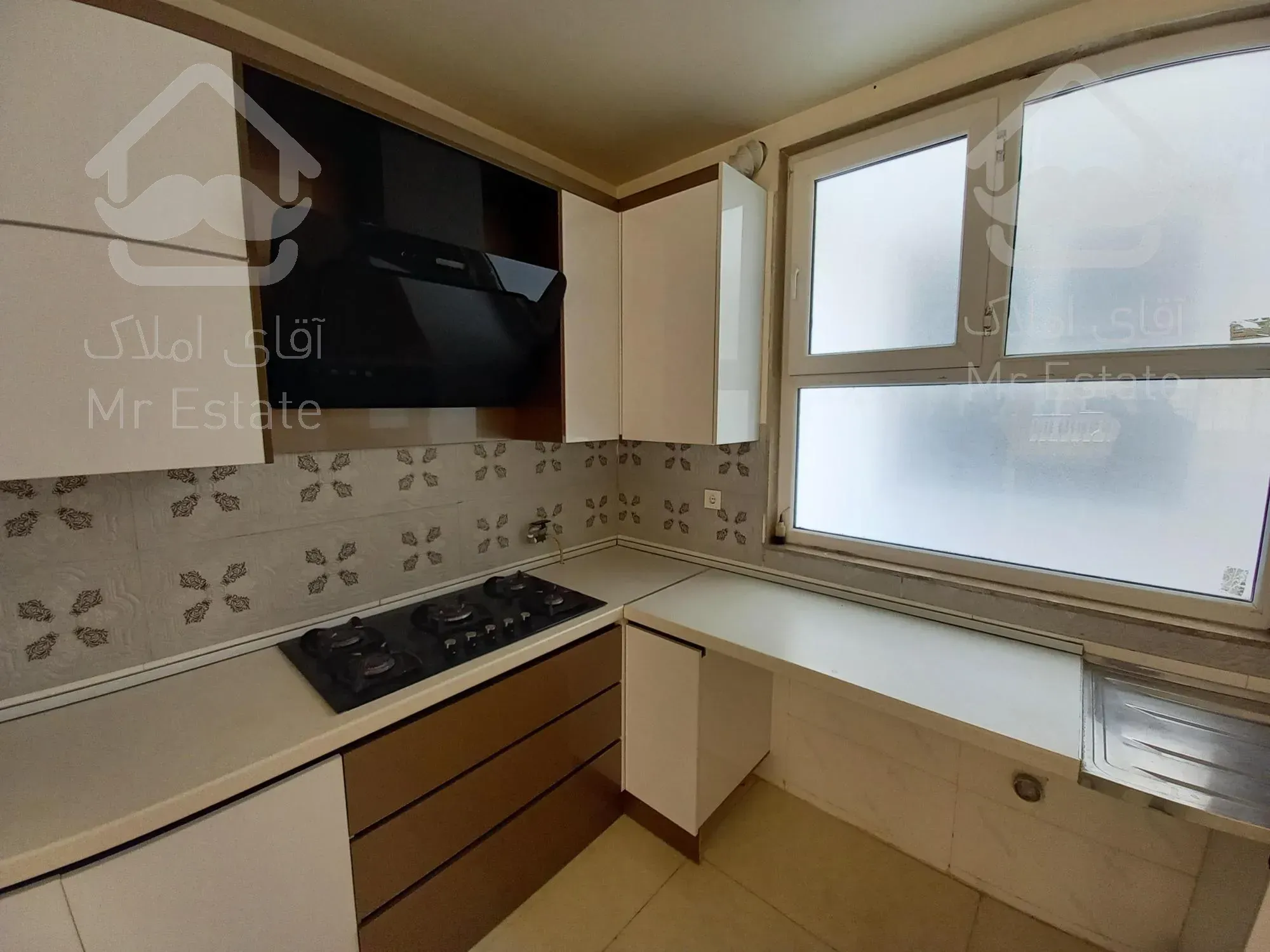 آپارتمان،۱۶۸متر،سه خوابه،گلشهر