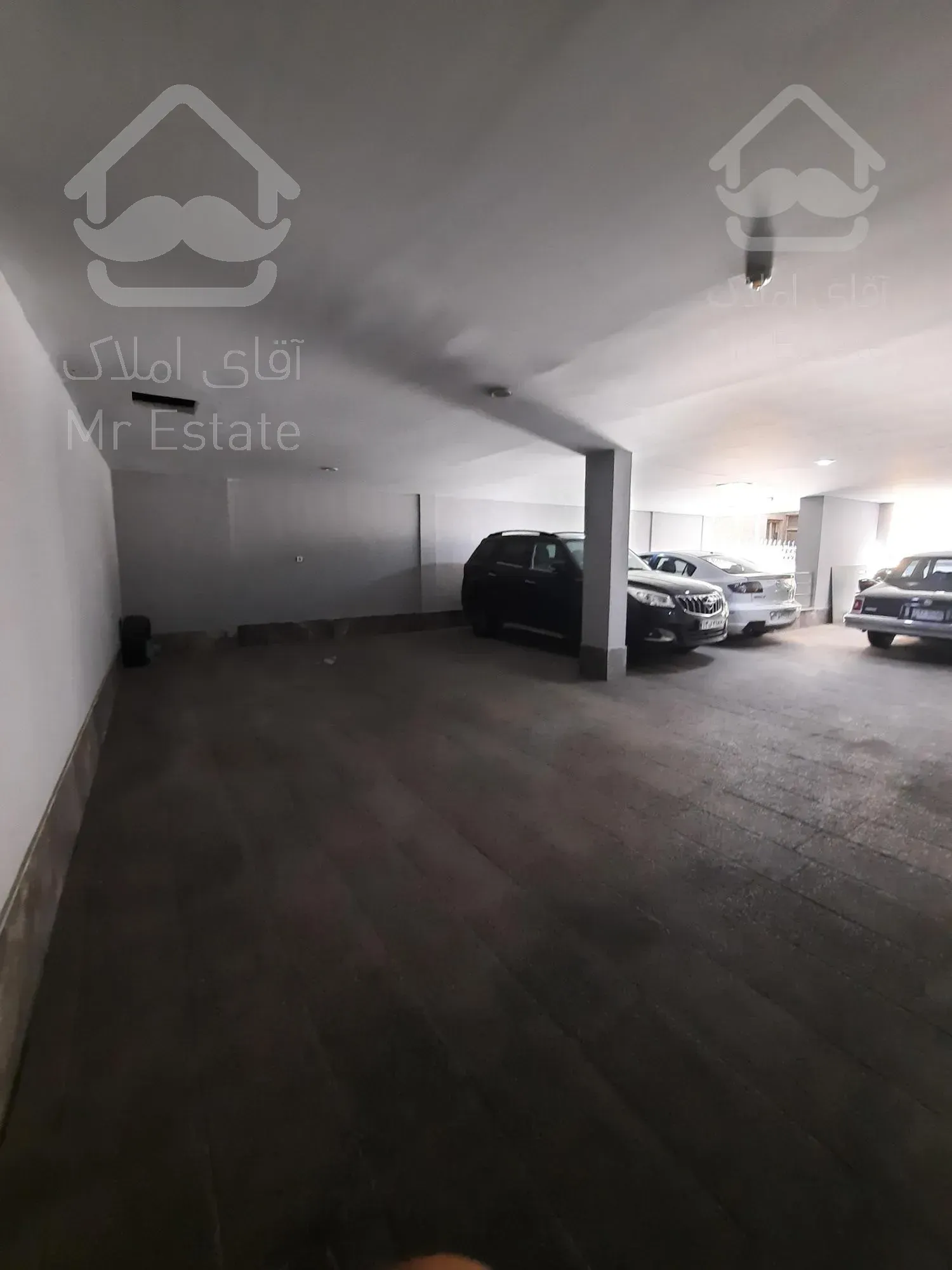 ۱۲۰مترنیلوفر،تاپ لوکیشن،۲خواب،غرق نور،شیک پاسیو