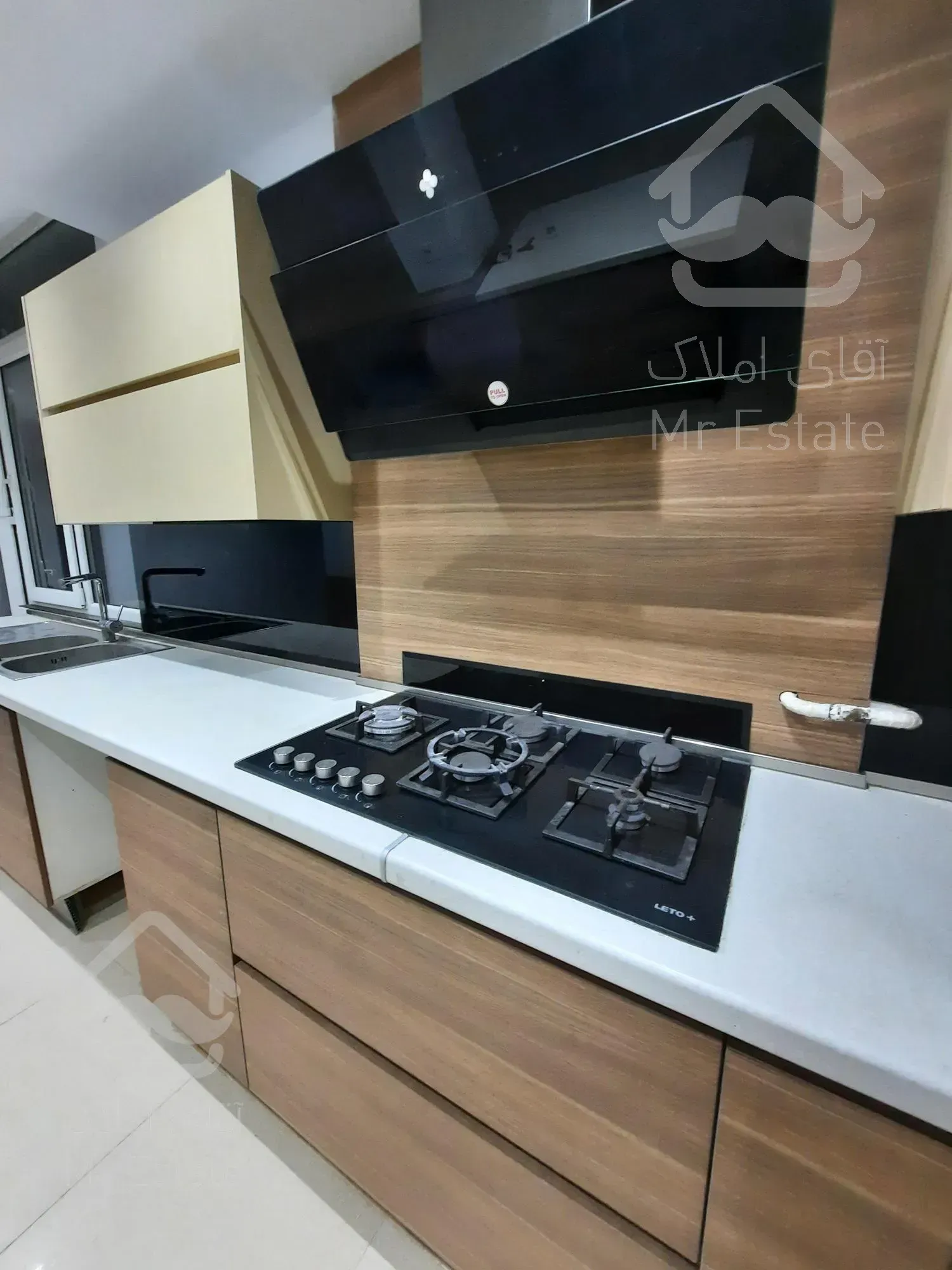 ۱۲۰مترنیلوفر،تاپ لوکیشن،۲خواب،غرق نور،شیک پاسیو