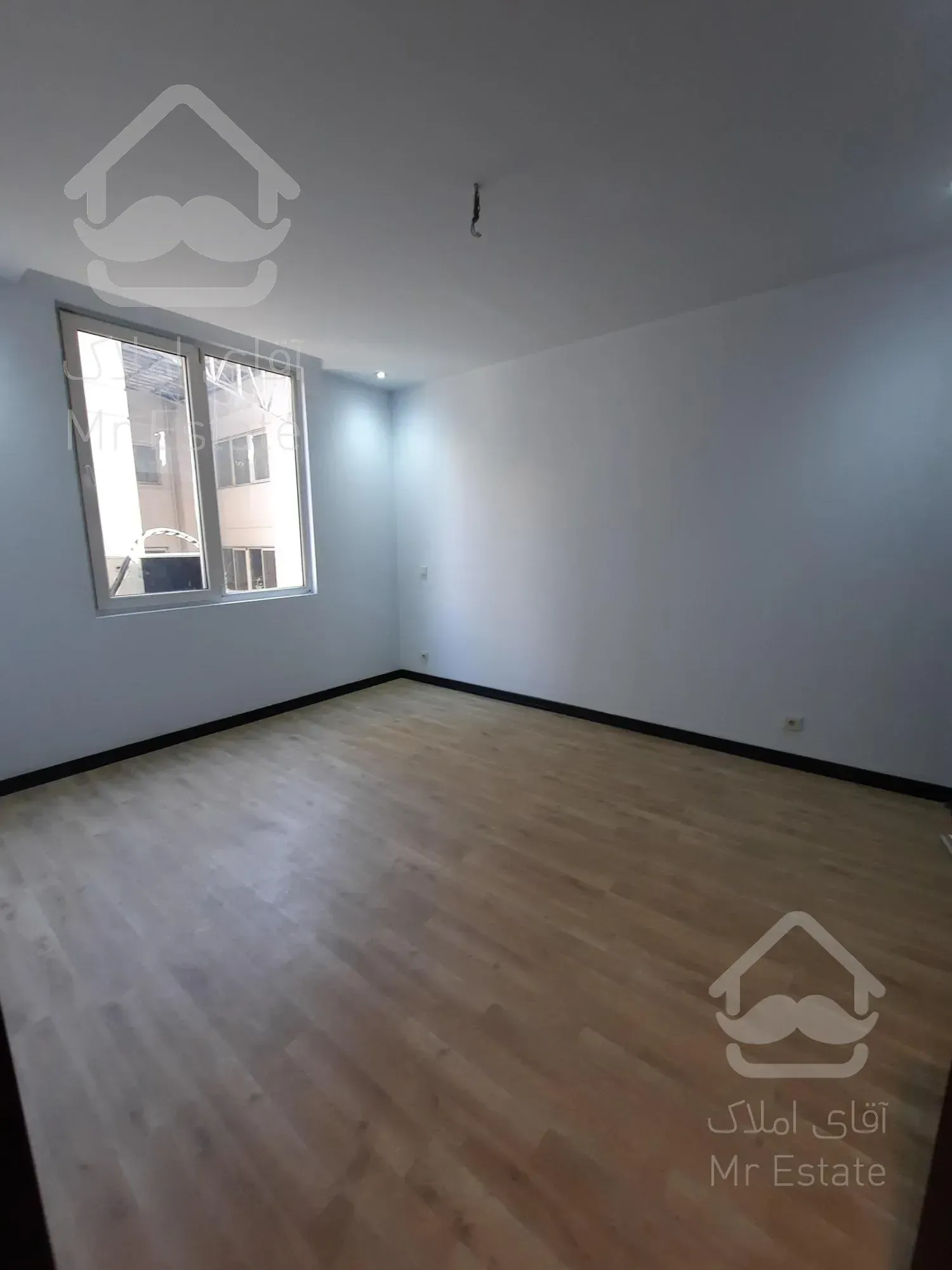 ۱۲۰مترنیلوفر،تاپ لوکیشن،۲خواب،غرق نور،شیک پاسیو