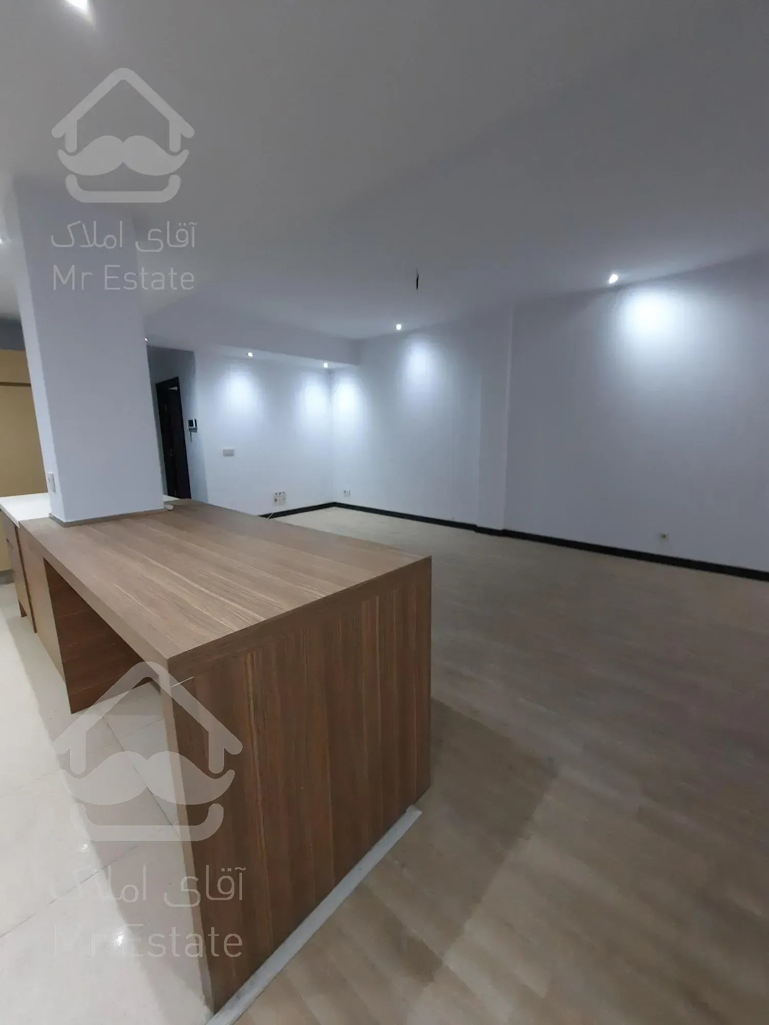 ۱۲۰مترنیلوفر،تاپ لوکیشن،۲خواب،غرق نور،شیک پاسیو