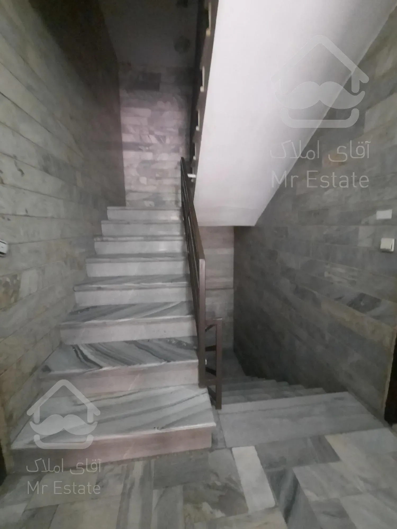 سهروردی شمالی ۱۳۰متر/دوخواب/فول‌ بازسازی/قیمت زیر منطقه