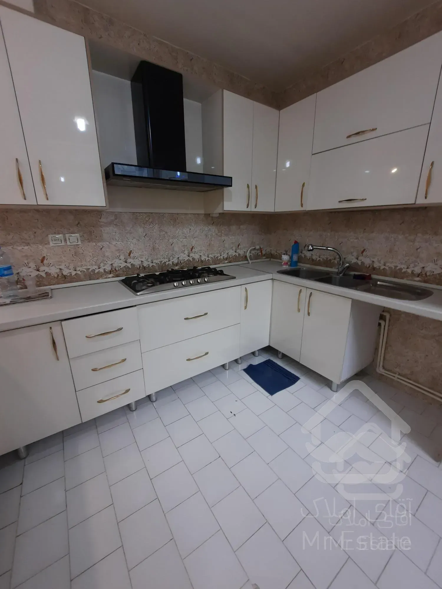 سهروردی شمالی ۱۳۰متر/دوخواب/فول‌ بازسازی/قیمت زیر منطقه