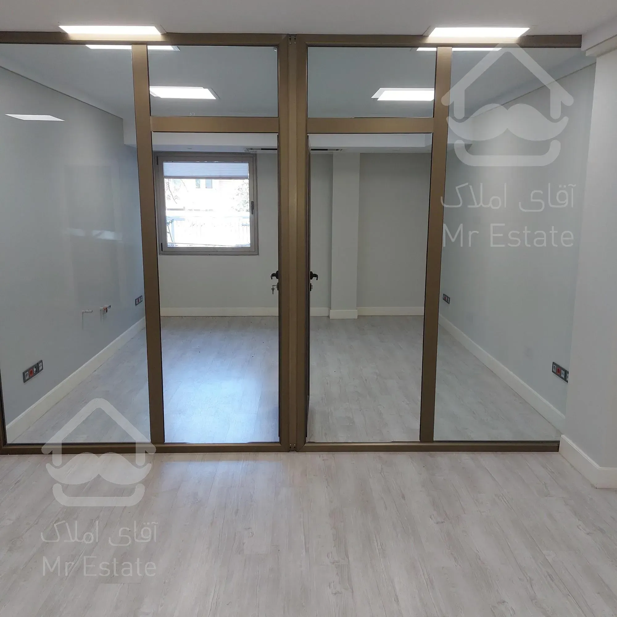 ۹۰ متر موقعیت اداری لوکس