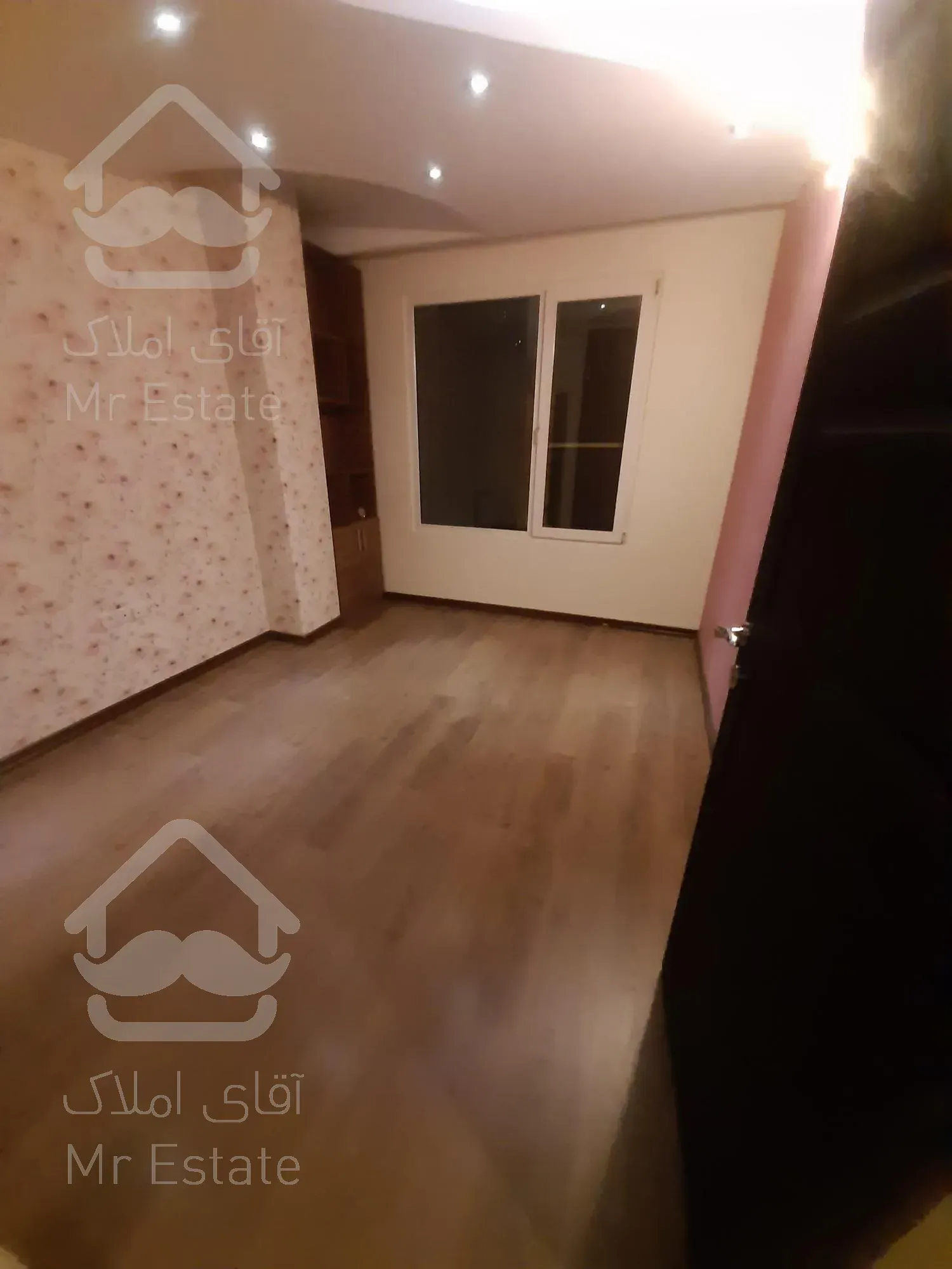 مرزداران(۱۳۵متر۳خواب ۴ساله)