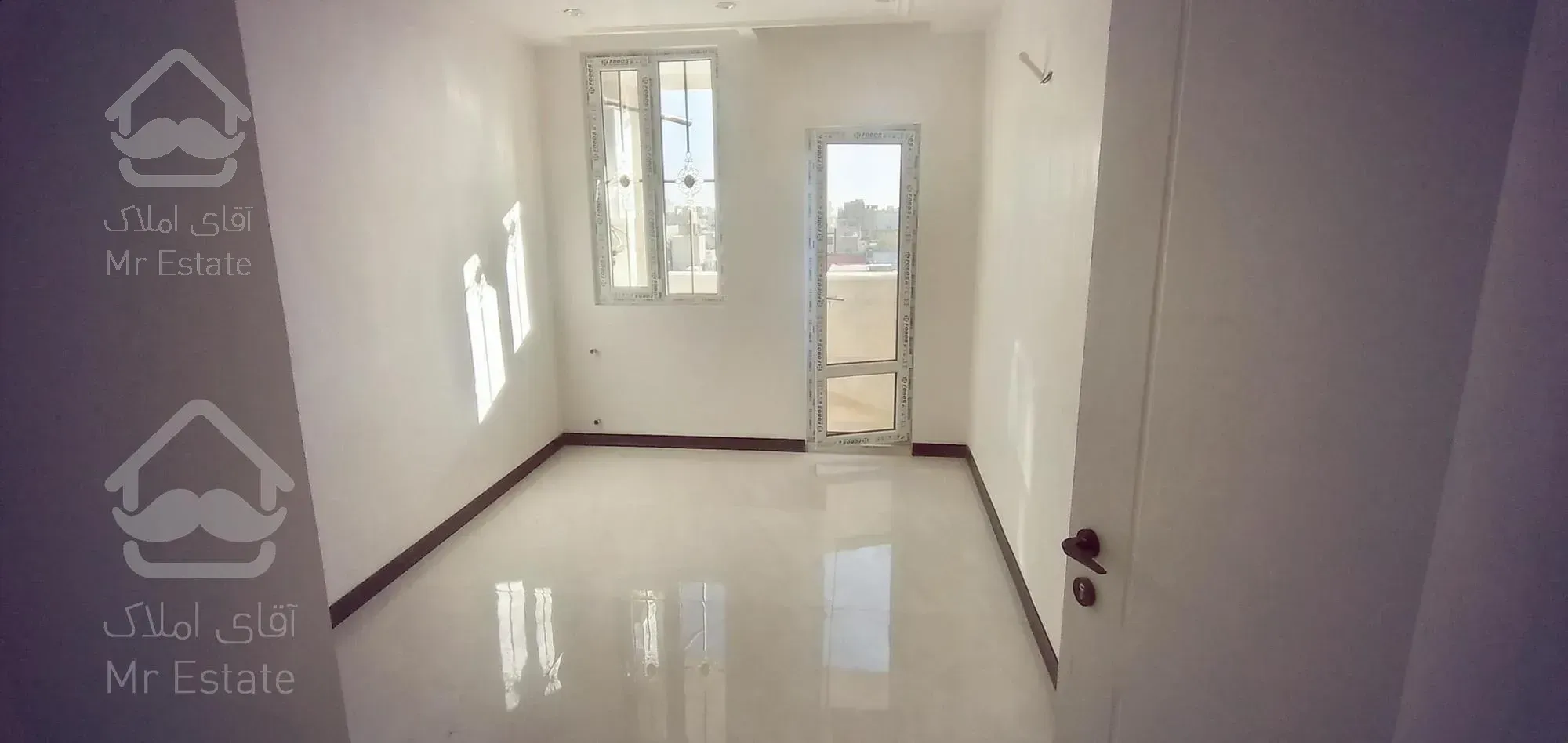 فروش آپارتمان ۱۴۰ متری ورامین کلید نخورده