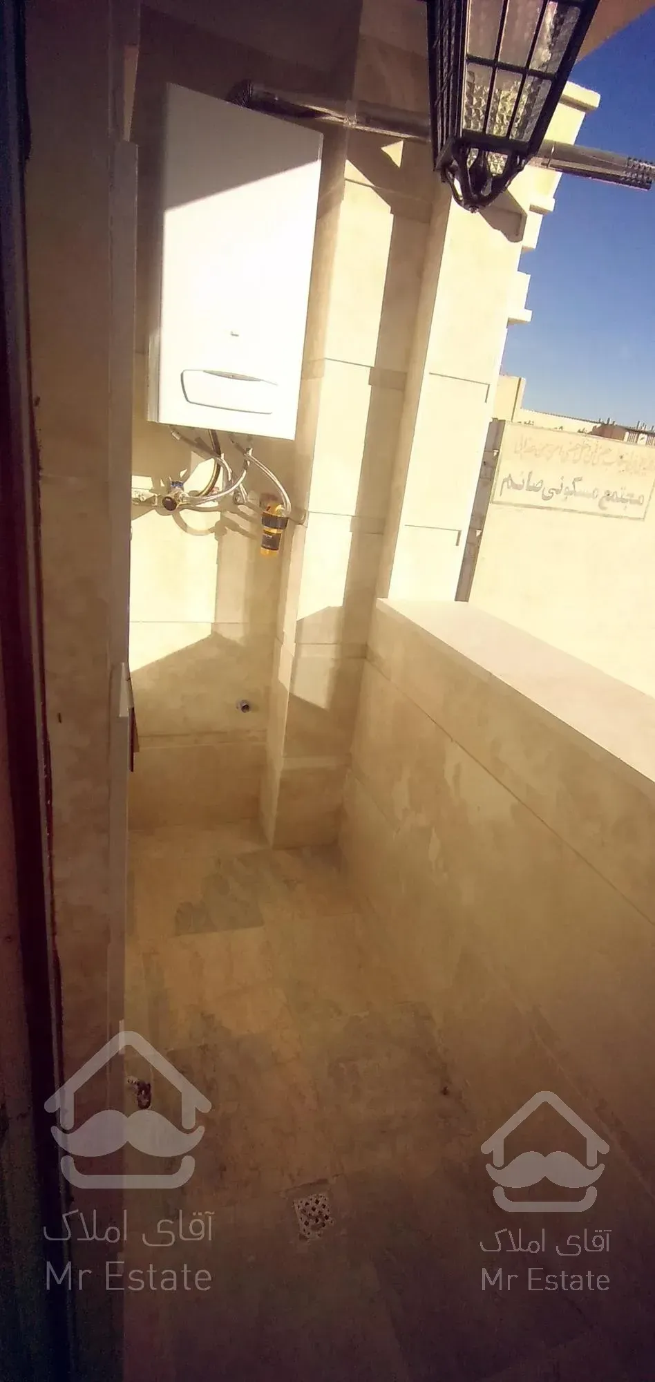 فروش آپارتمان ۱۴۰ متری ورامین کلید نخورده