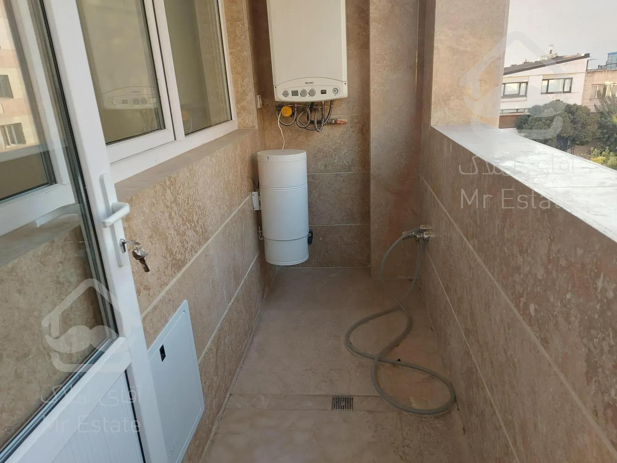 رهن مسکونی آپارتمان ۱۸۰متر ۳خواب نوساز قائم مقام سنایی