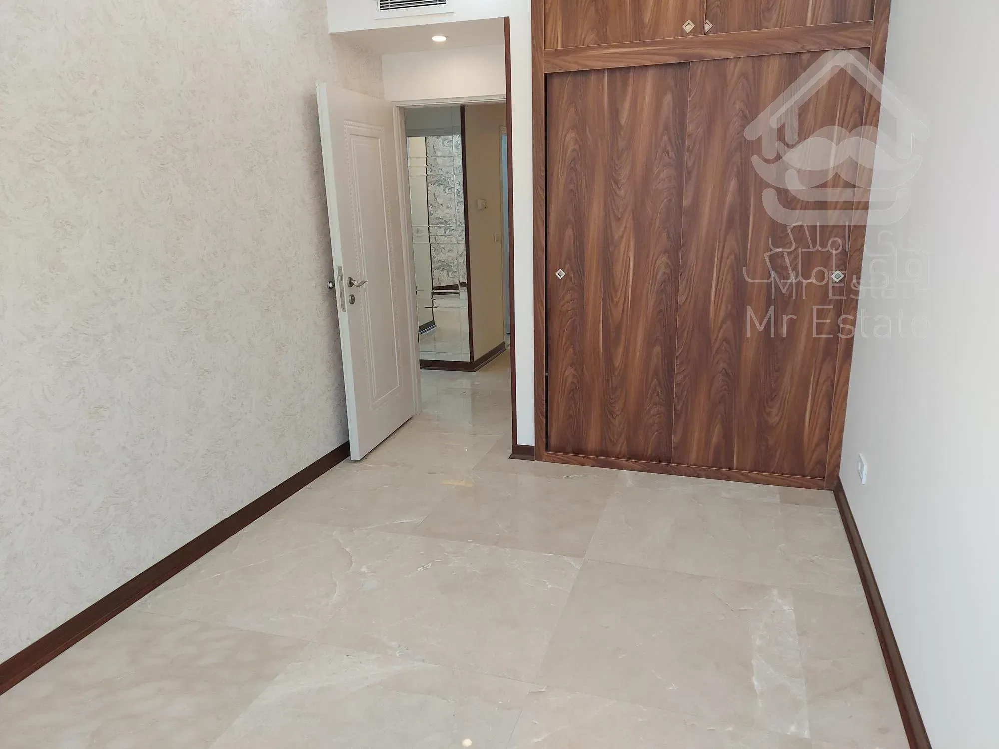 رهن مسکونی آپارتمان ۱۸۰متر ۳خواب نوساز قائم مقام سنایی