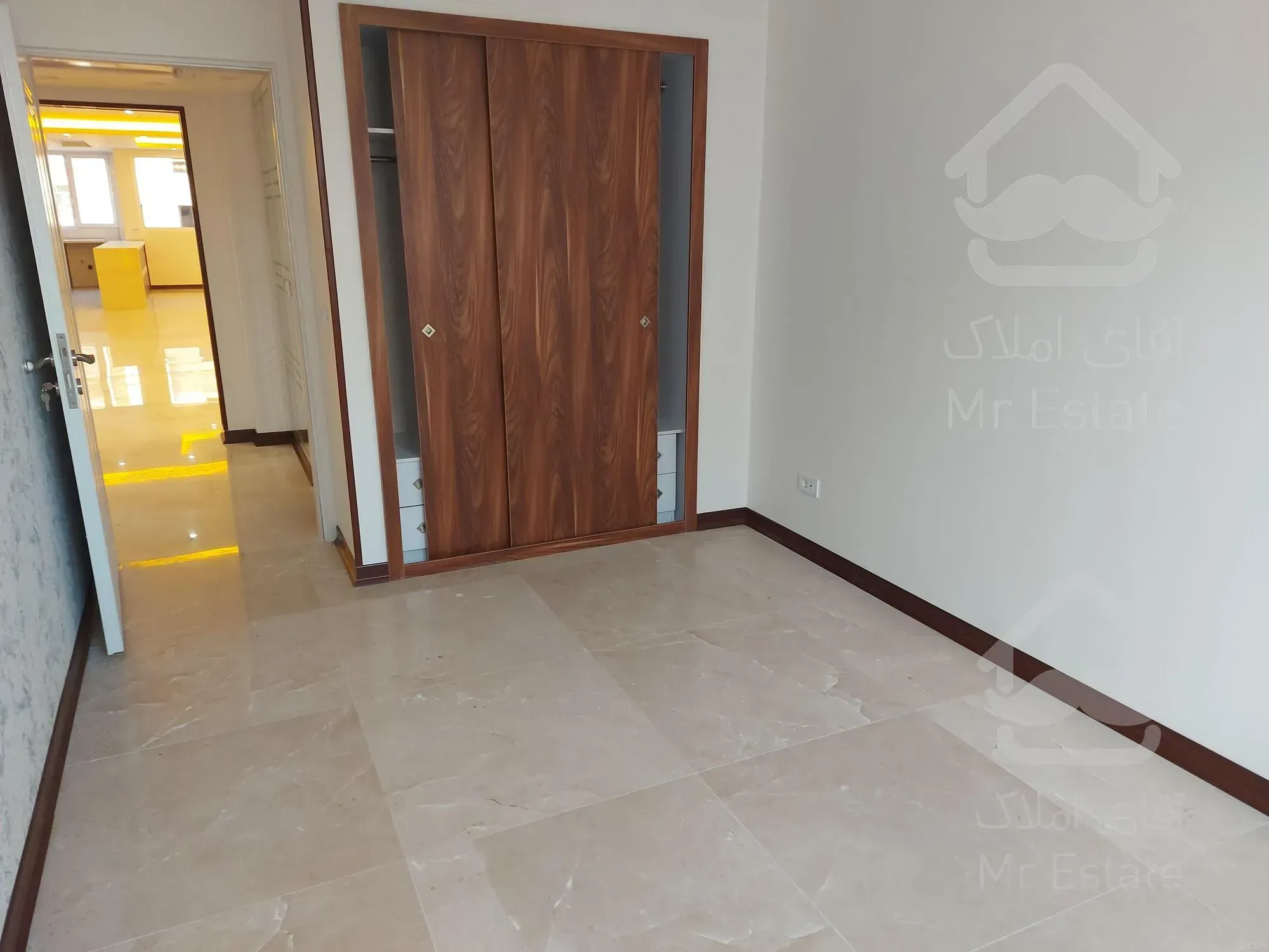 رهن آپارتمان مسکونی ۱۴۰متر۲خواب نوساز قائم مقا مسنایی