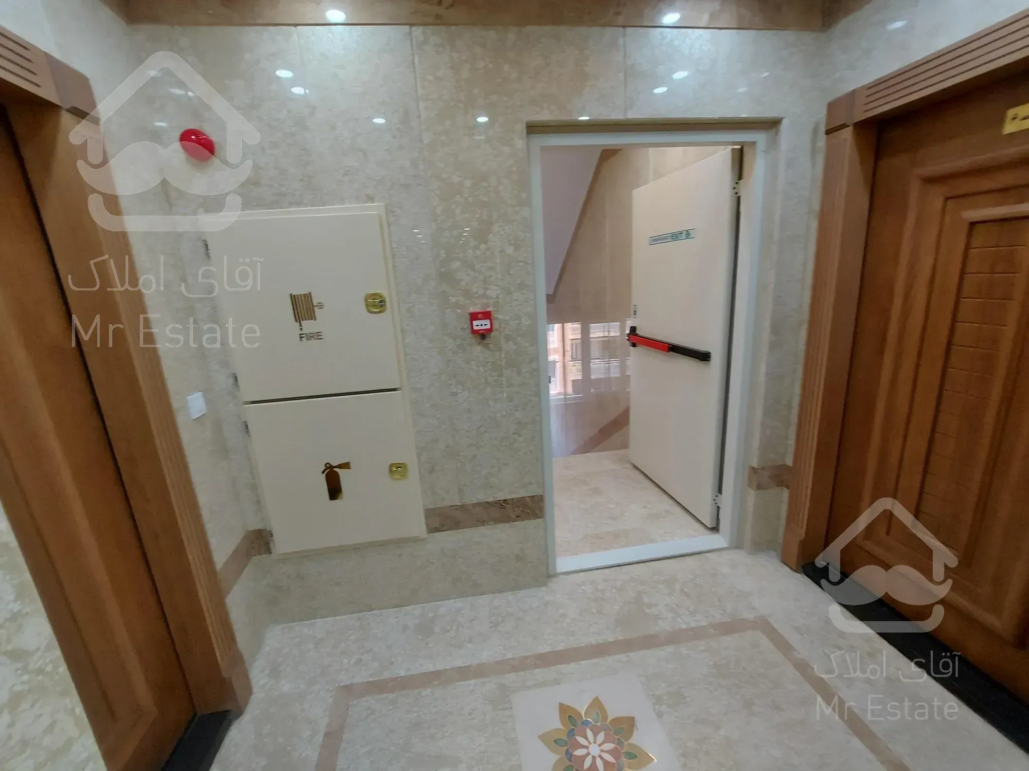 رهن آپارتمان مسکونی ۱۴۰متر۲خواب نوساز قائم مقا مسنایی