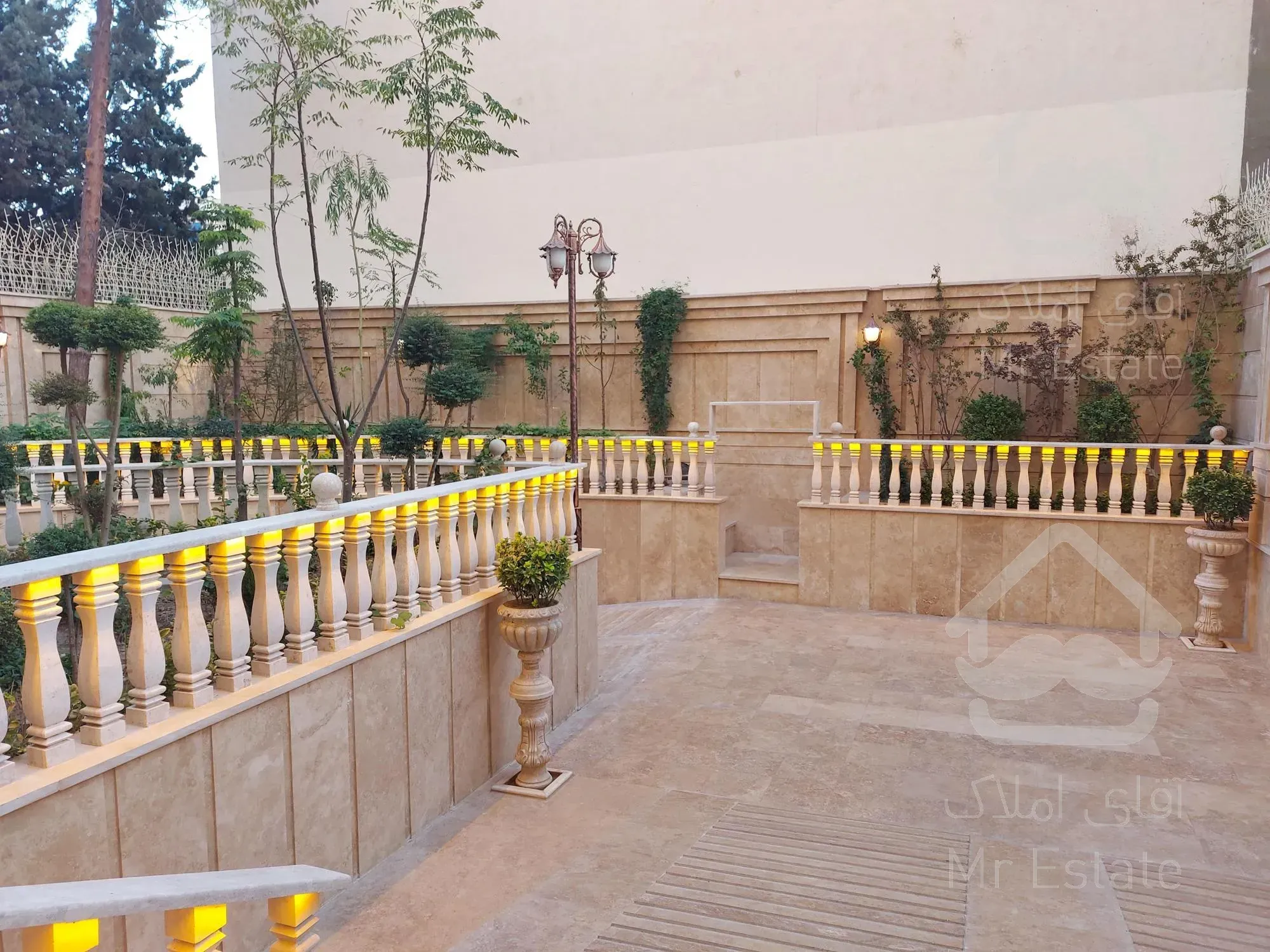 رهن آپارتمان مسکونی ۱۴۰متر۲خواب نوساز قائم مقا مسنایی