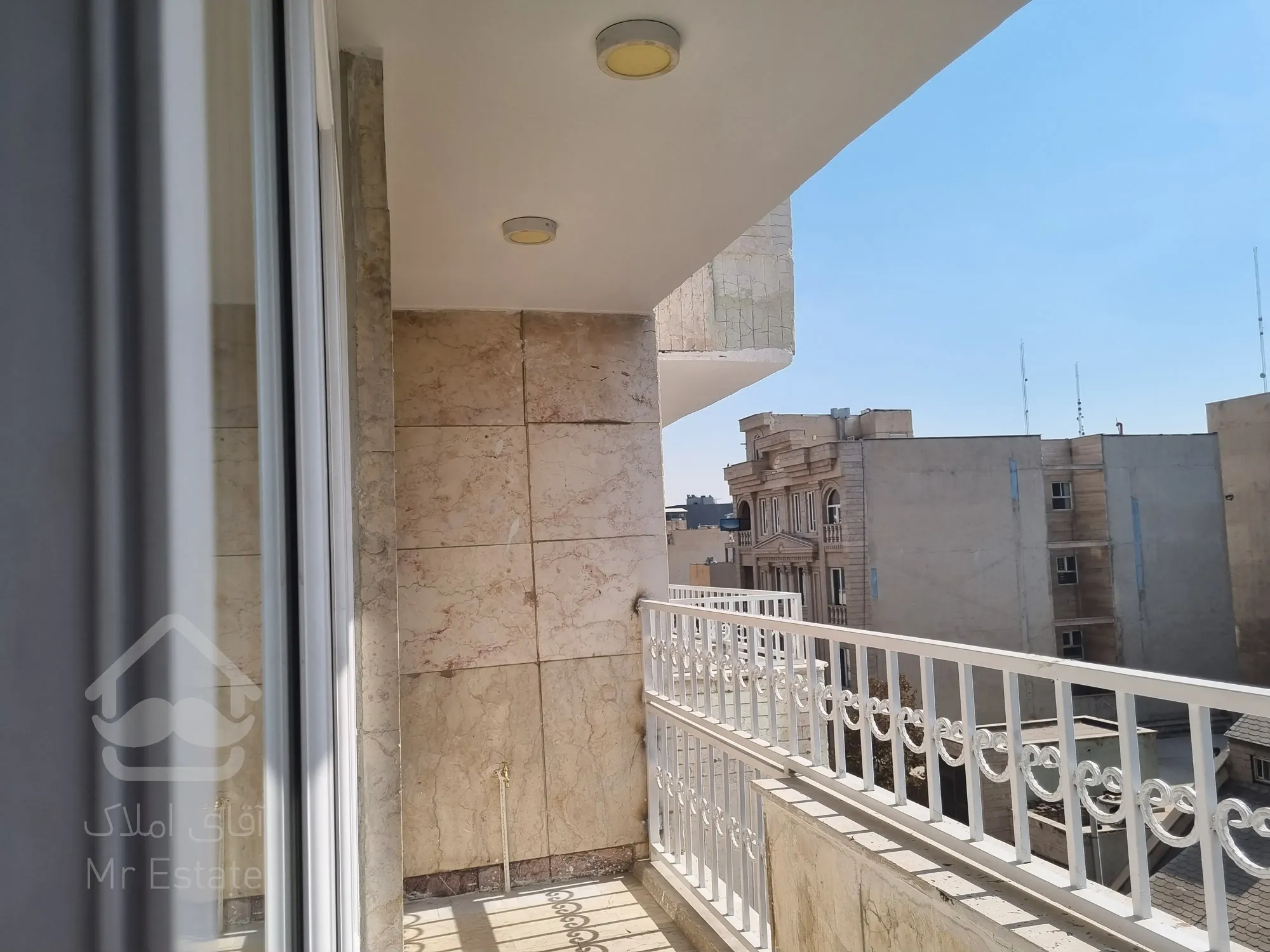 ۱۵۵ متر امانیه روبروی پارک ملت