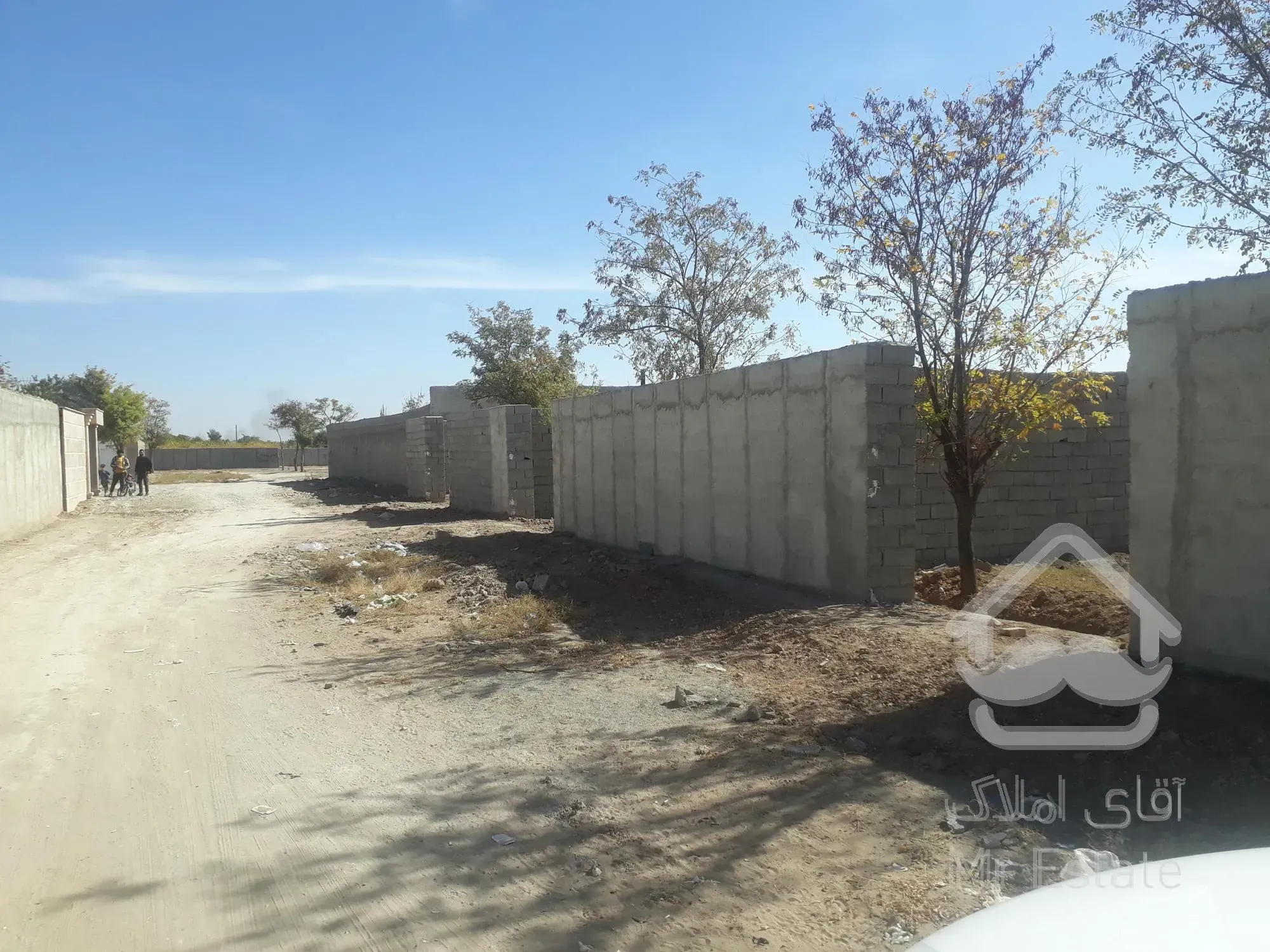 زمین چهاردیواری ویلایی