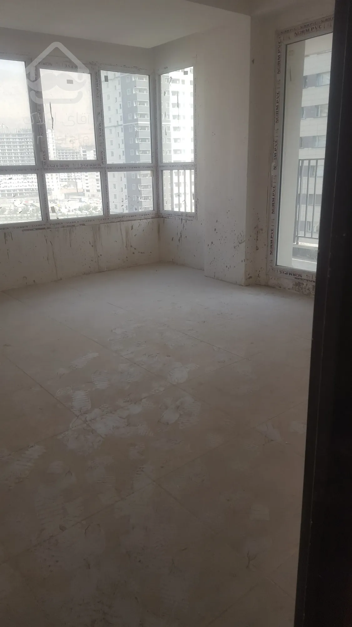 آپارتمان ۳خوابه ۱۴۰ متر