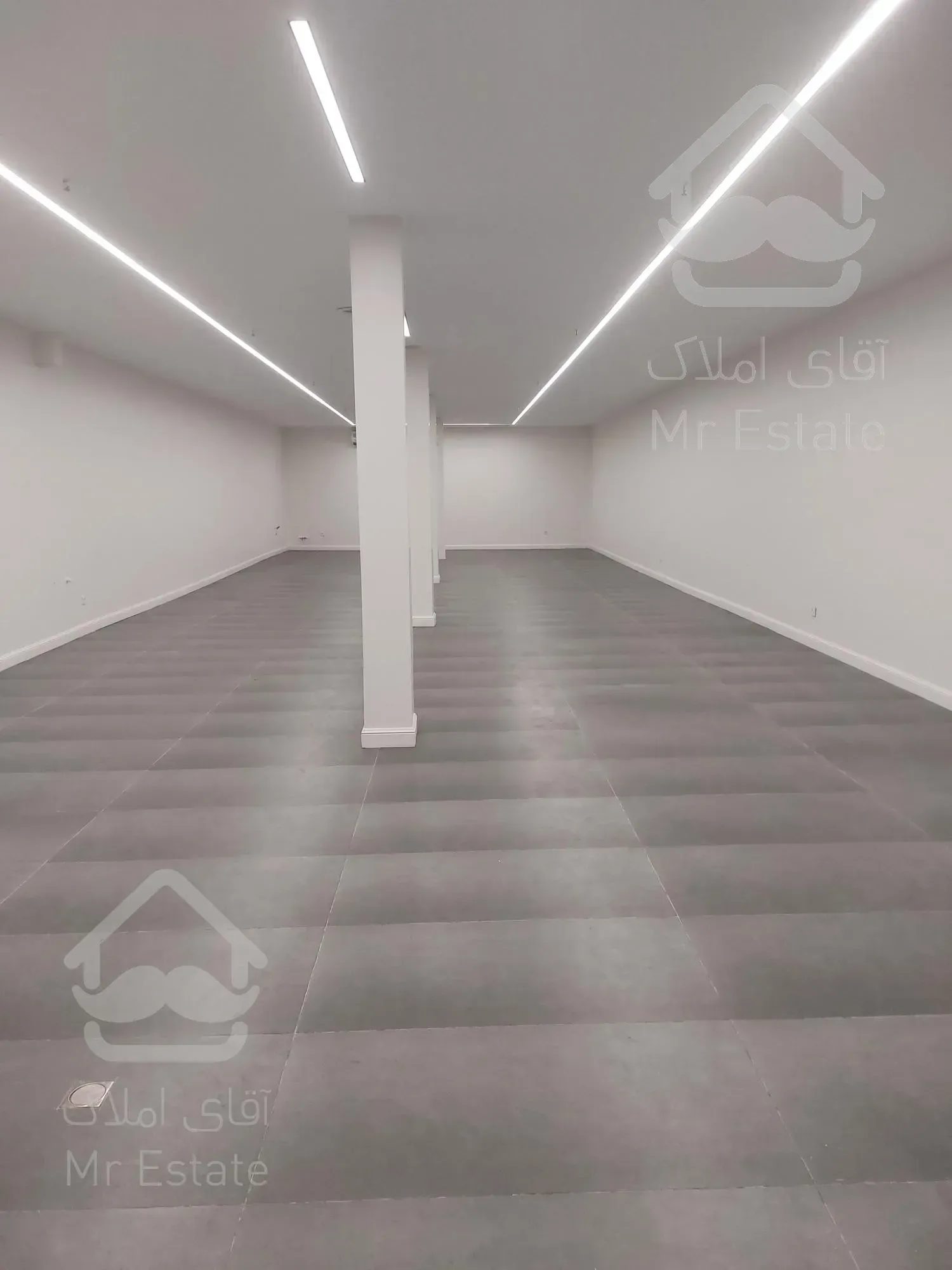 سالن ۲۰۰ متری بر کاشانی