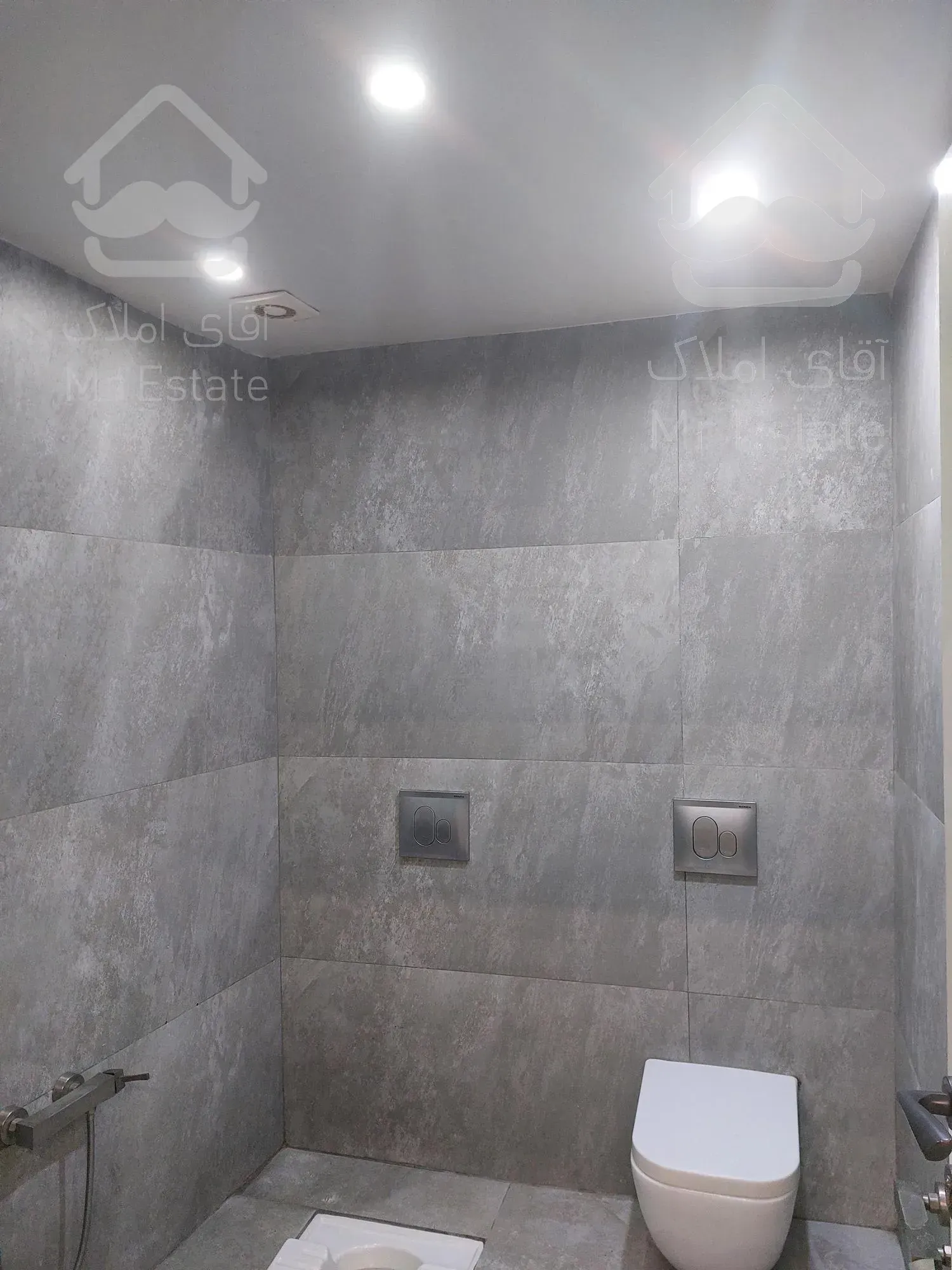 سالن ۲۰۰ متری بر کاشانی