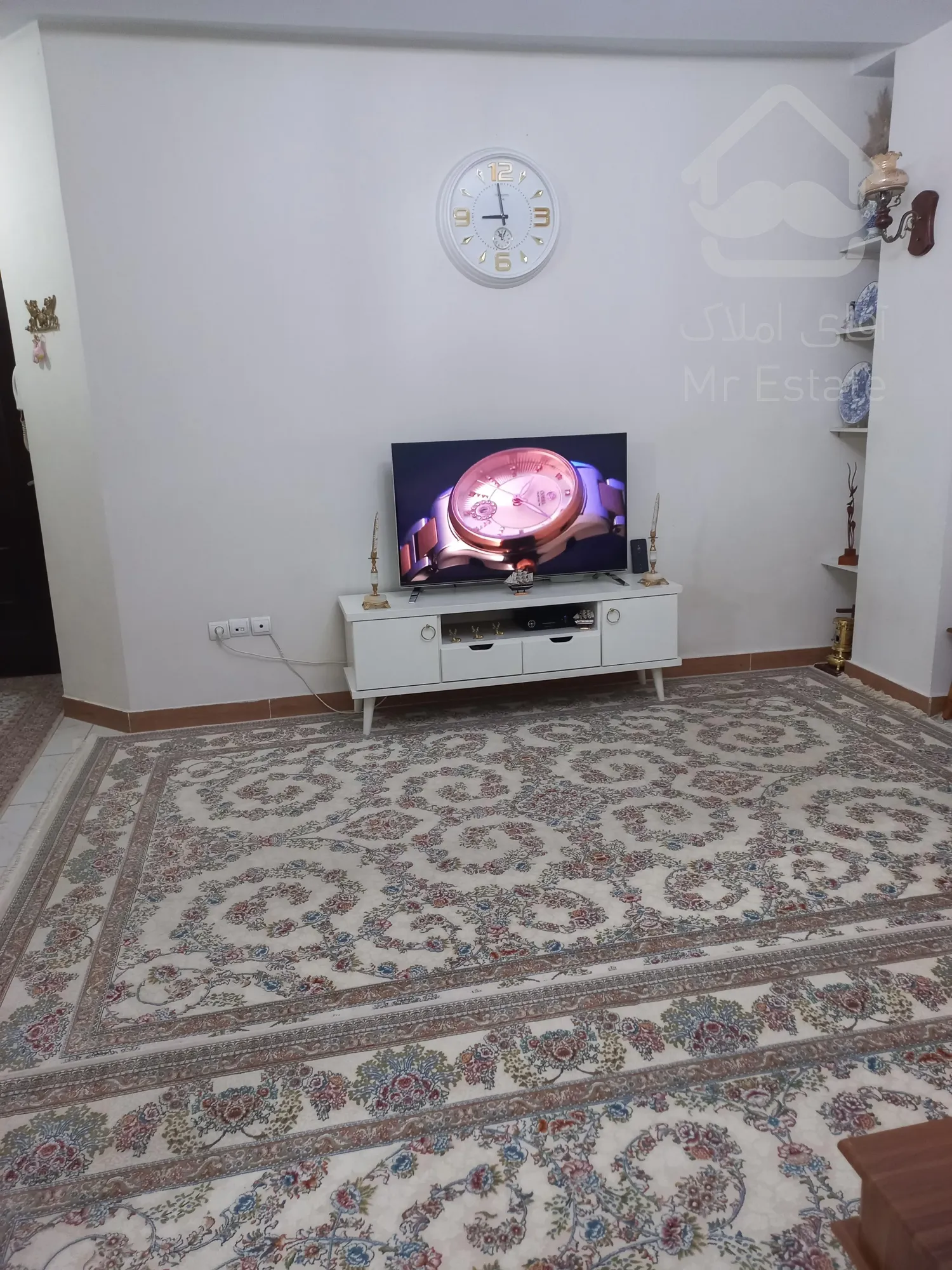 واحد ۶۰ متری نقلی