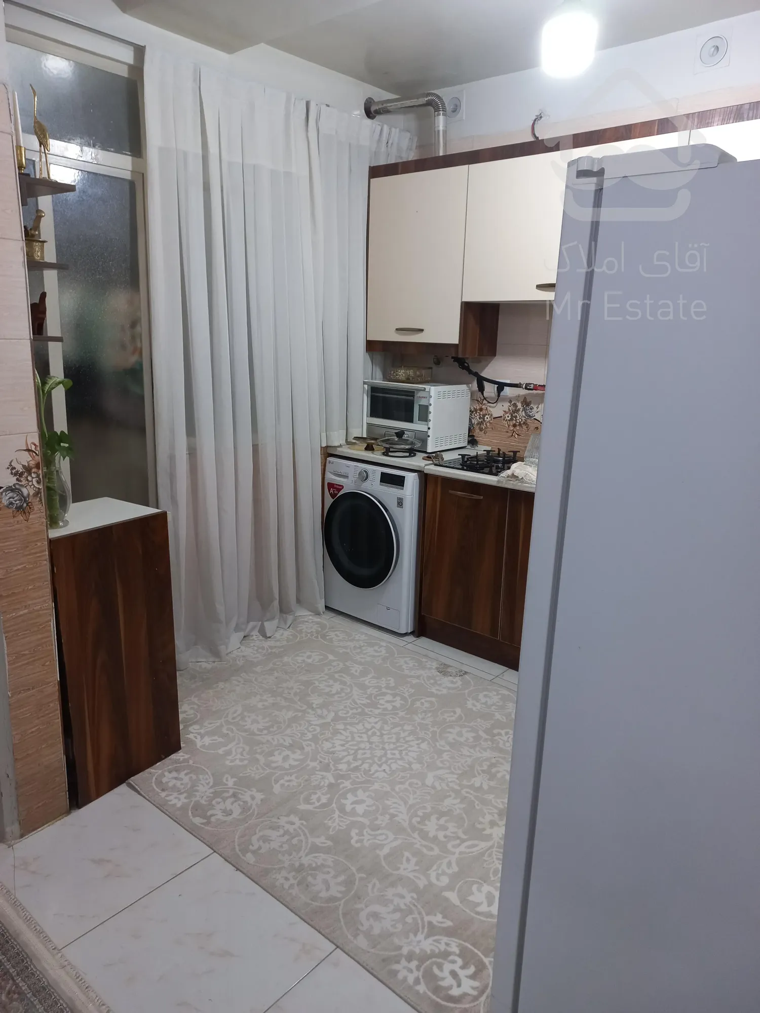 واحد ۶۰ متری نقلی