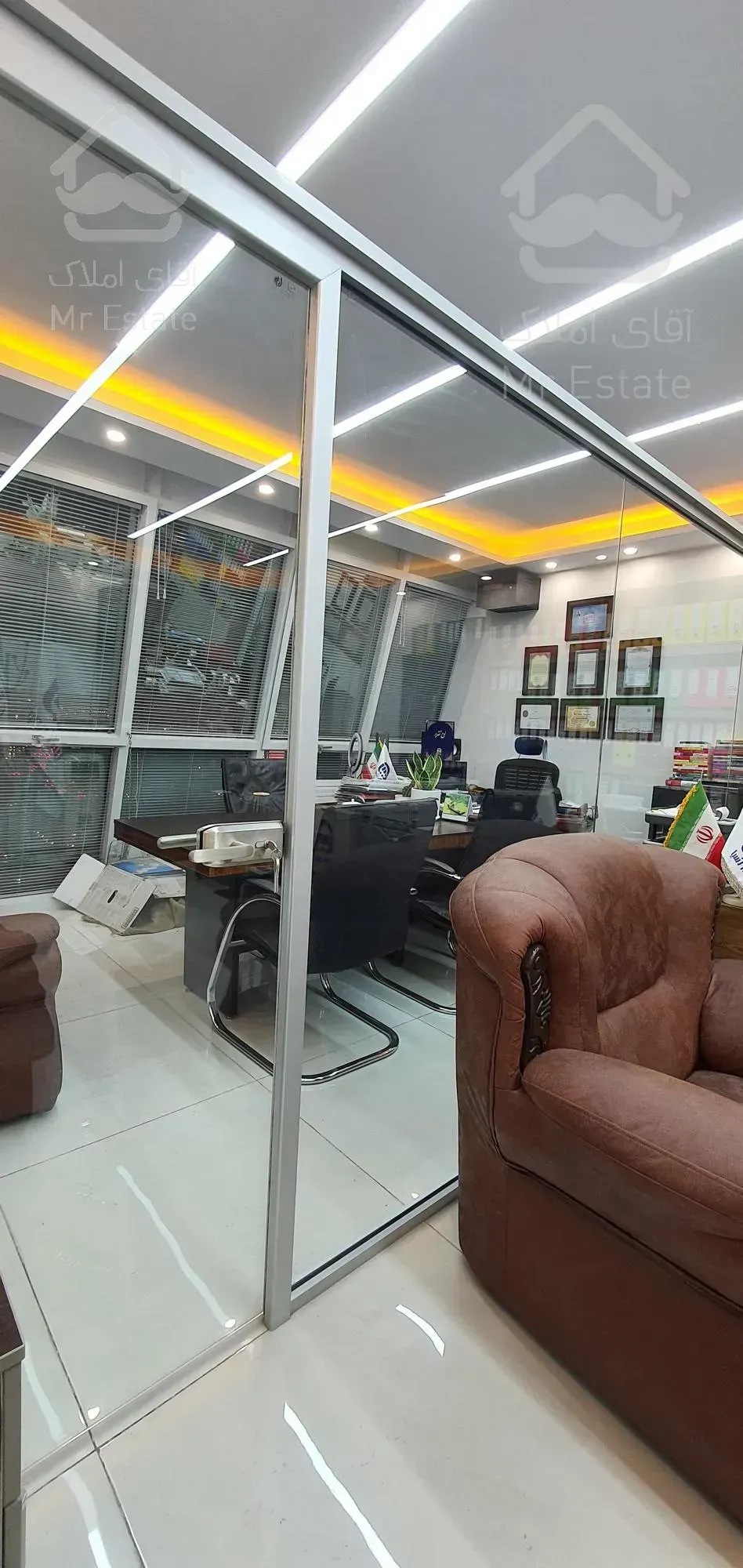 واحد ۴۲ متری سند تک برگ اداری در فلکه صادقیه