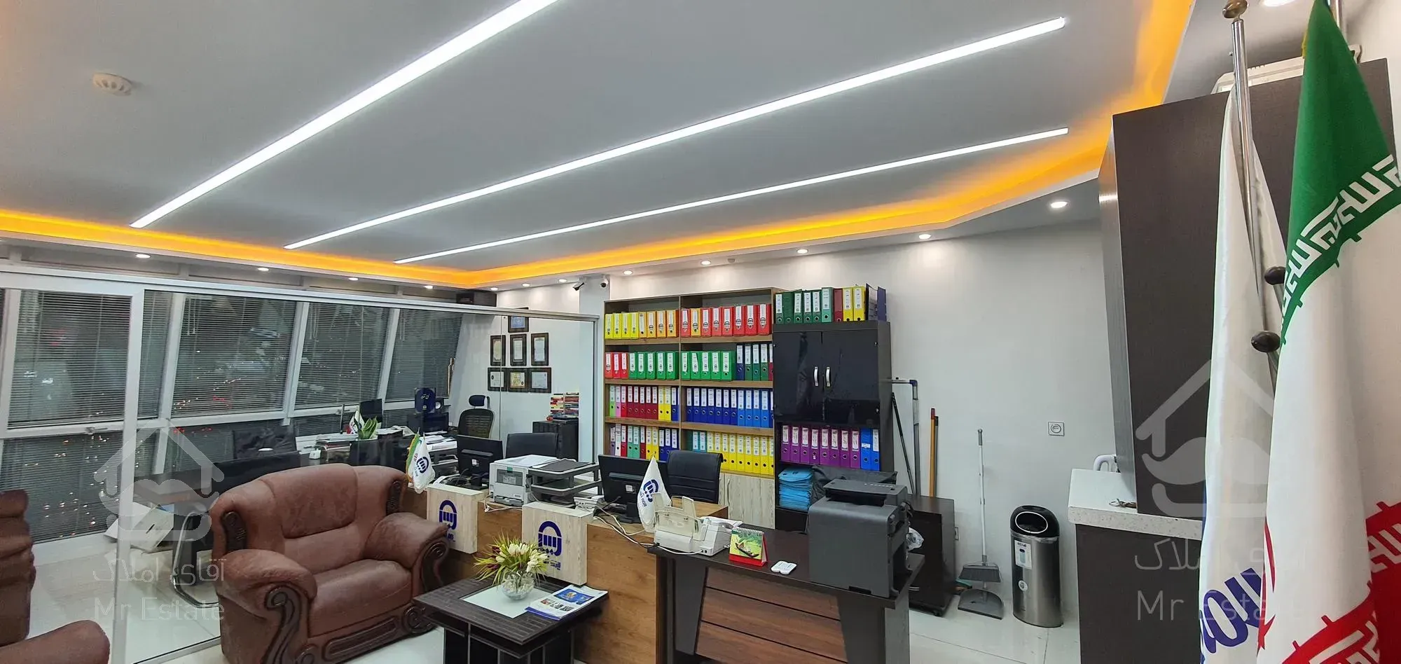 واحد ۴۲ متری سند تک برگ اداری در فلکه صادقیه